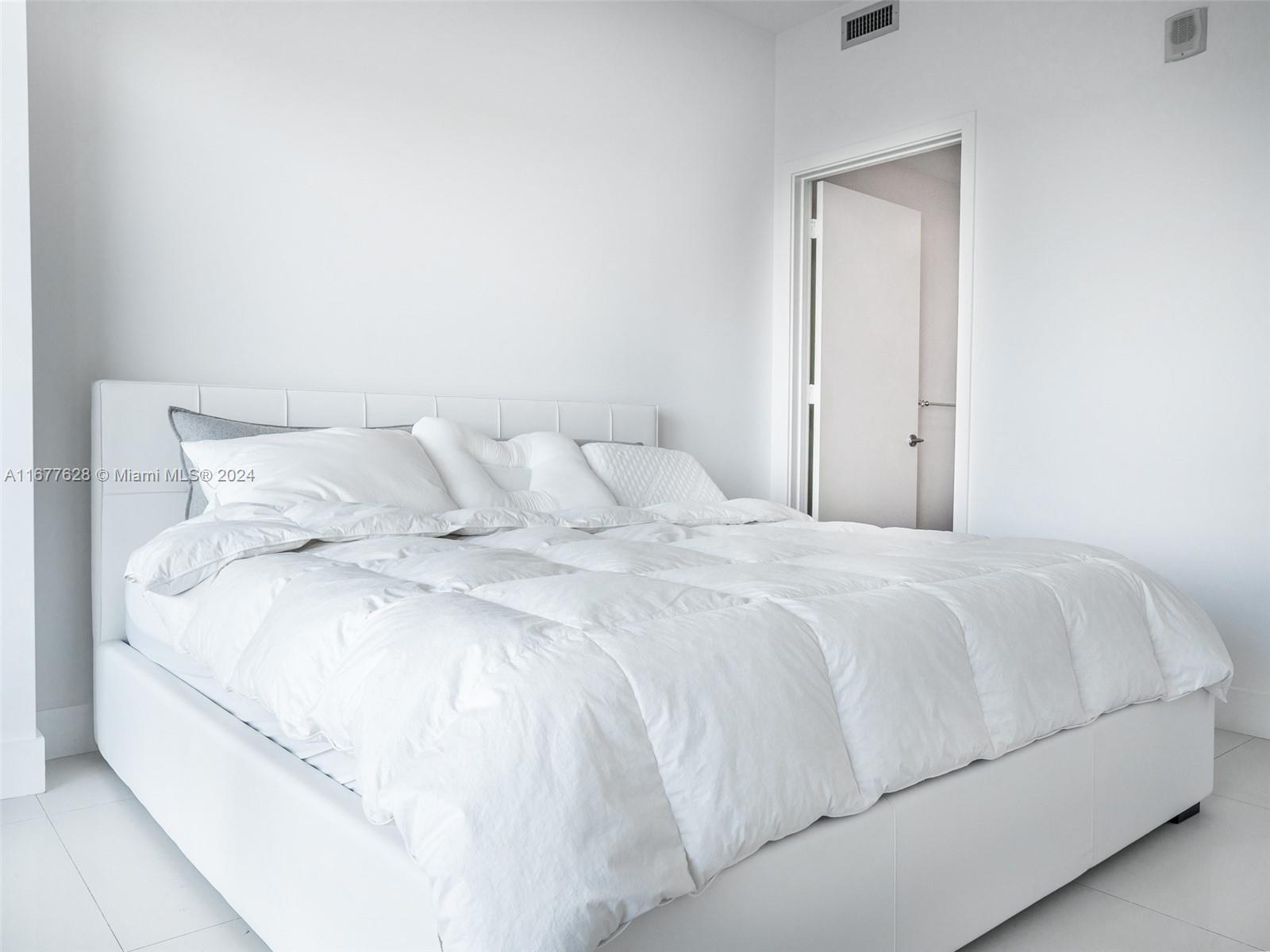 2900 NE 7th Ave #2205, Miami FL 33137