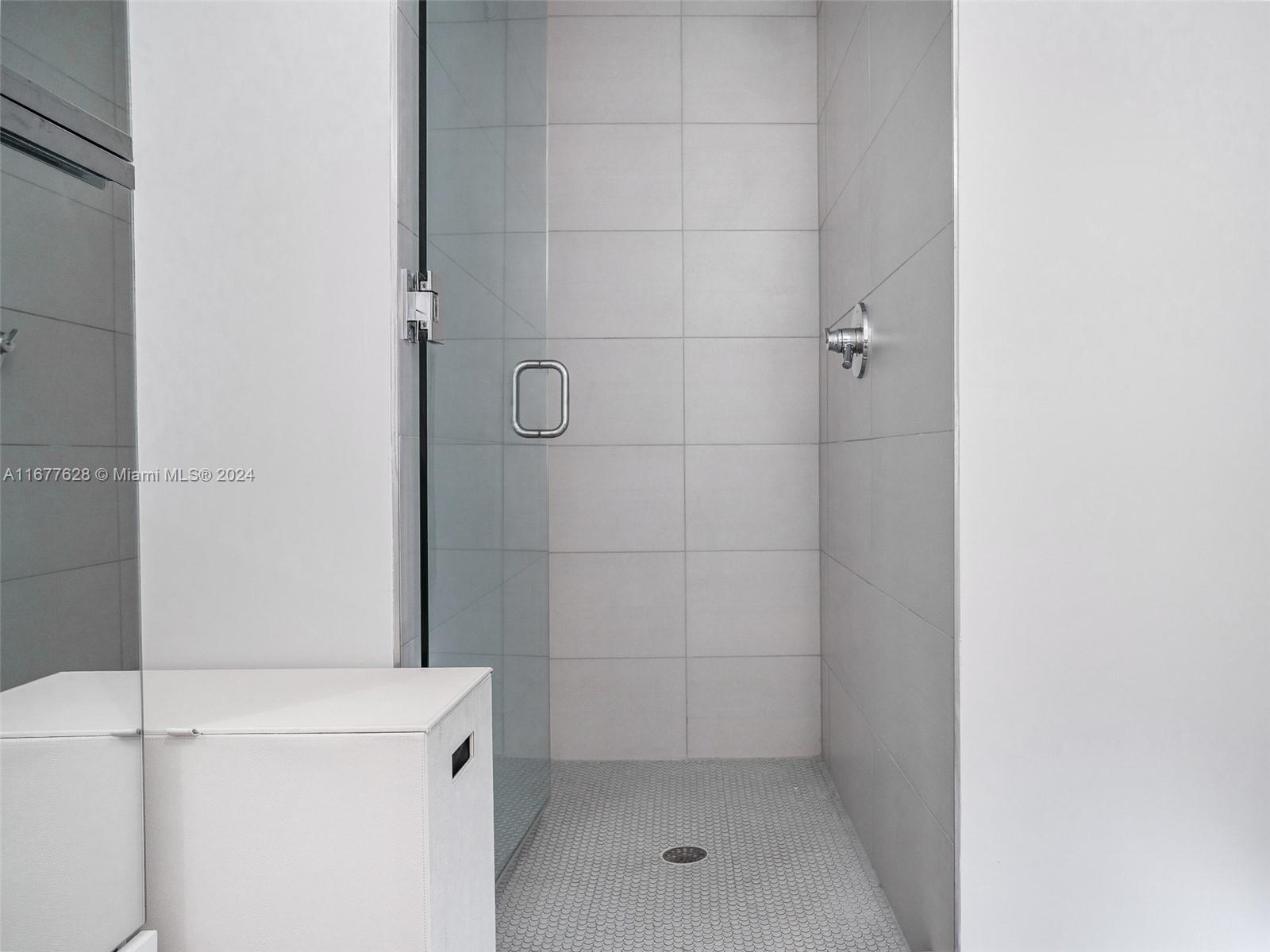 2900 NE 7th Ave #2205, Miami FL 33137