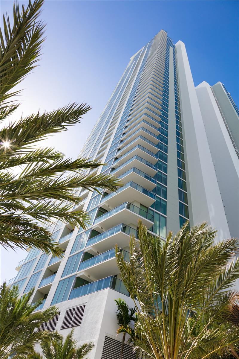 2900 NE 7th Ave #2205, Miami FL 33137