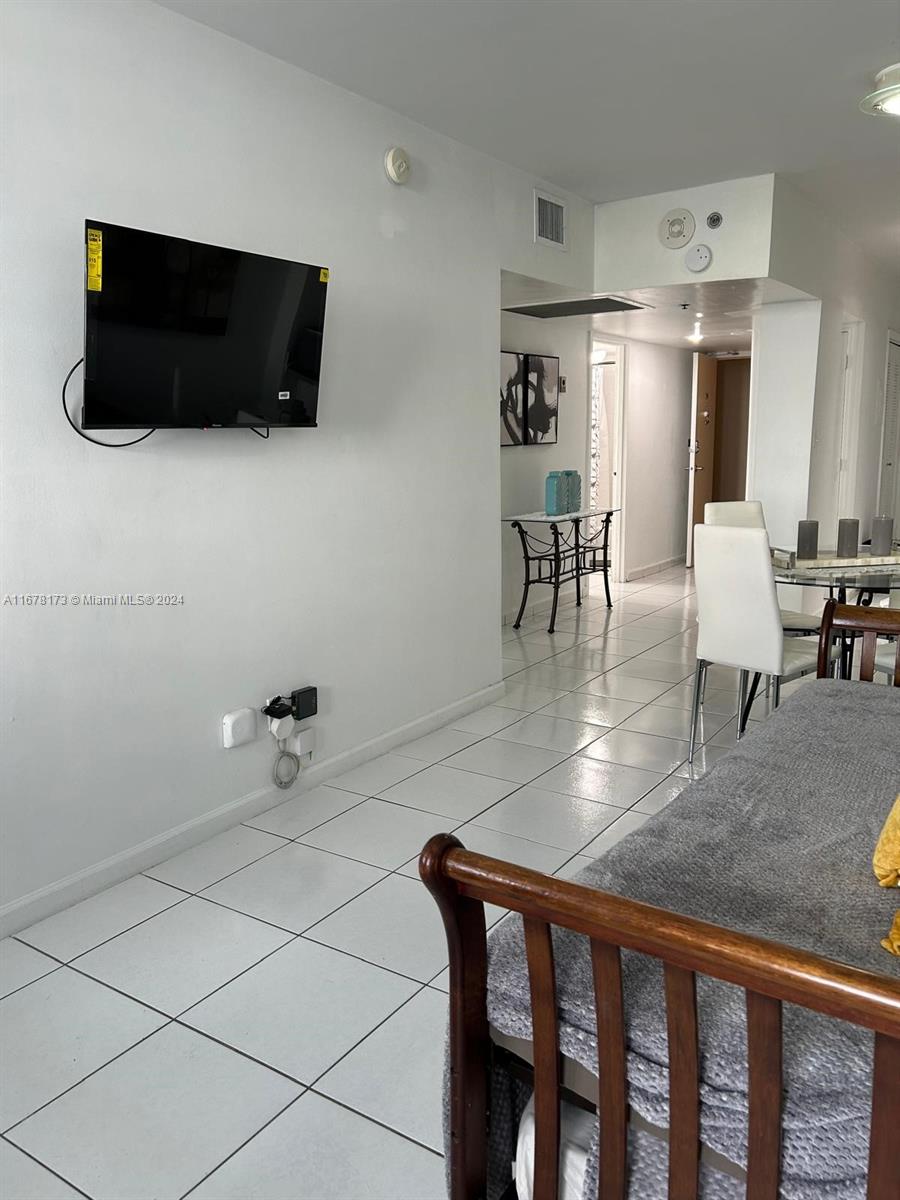 100 Lincoln Rd #437, Miami Beach, Florida image 10