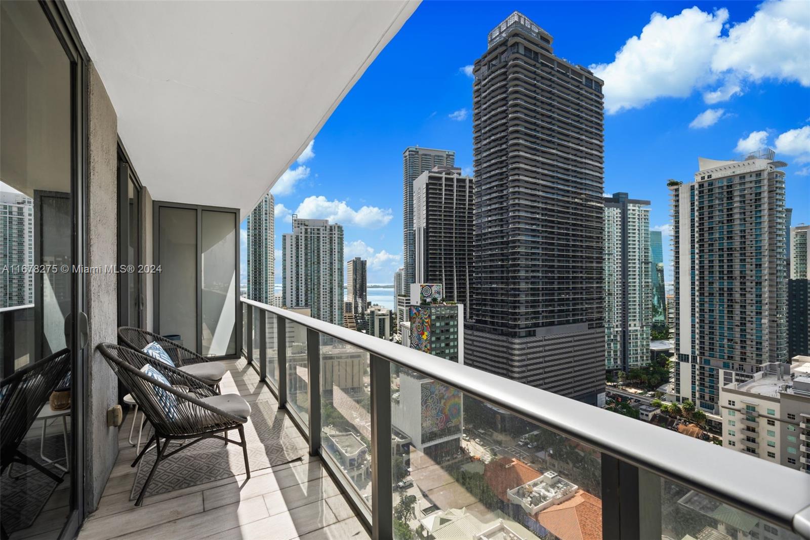 55 SW 9th St #2305, Miami FL 33130