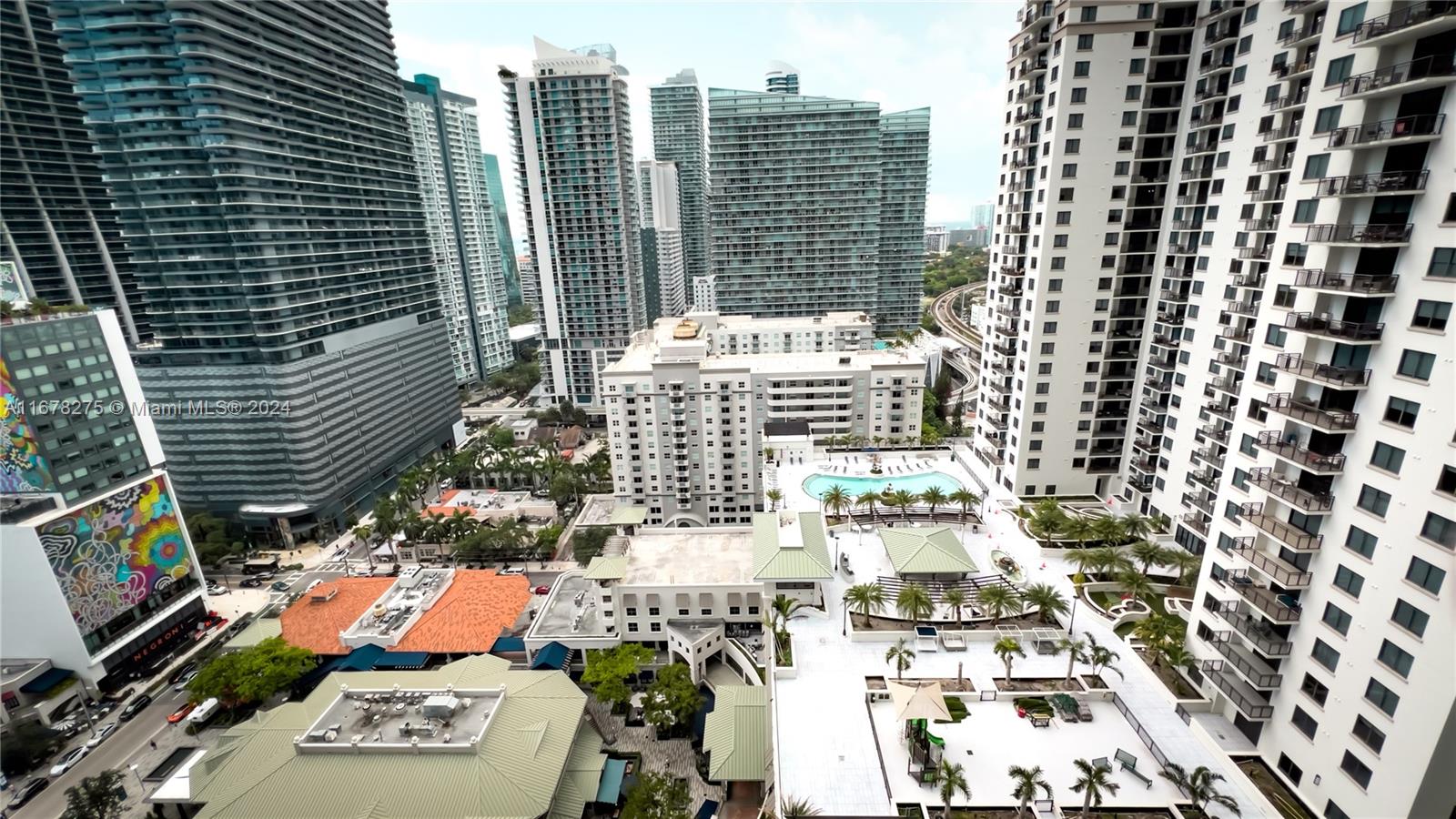 55 SW 9th St #2305, Miami FL 33130