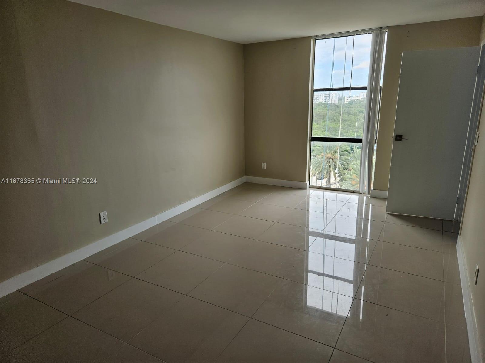 13499 Biscayne Blvd #805, North Miami, Florida image 11