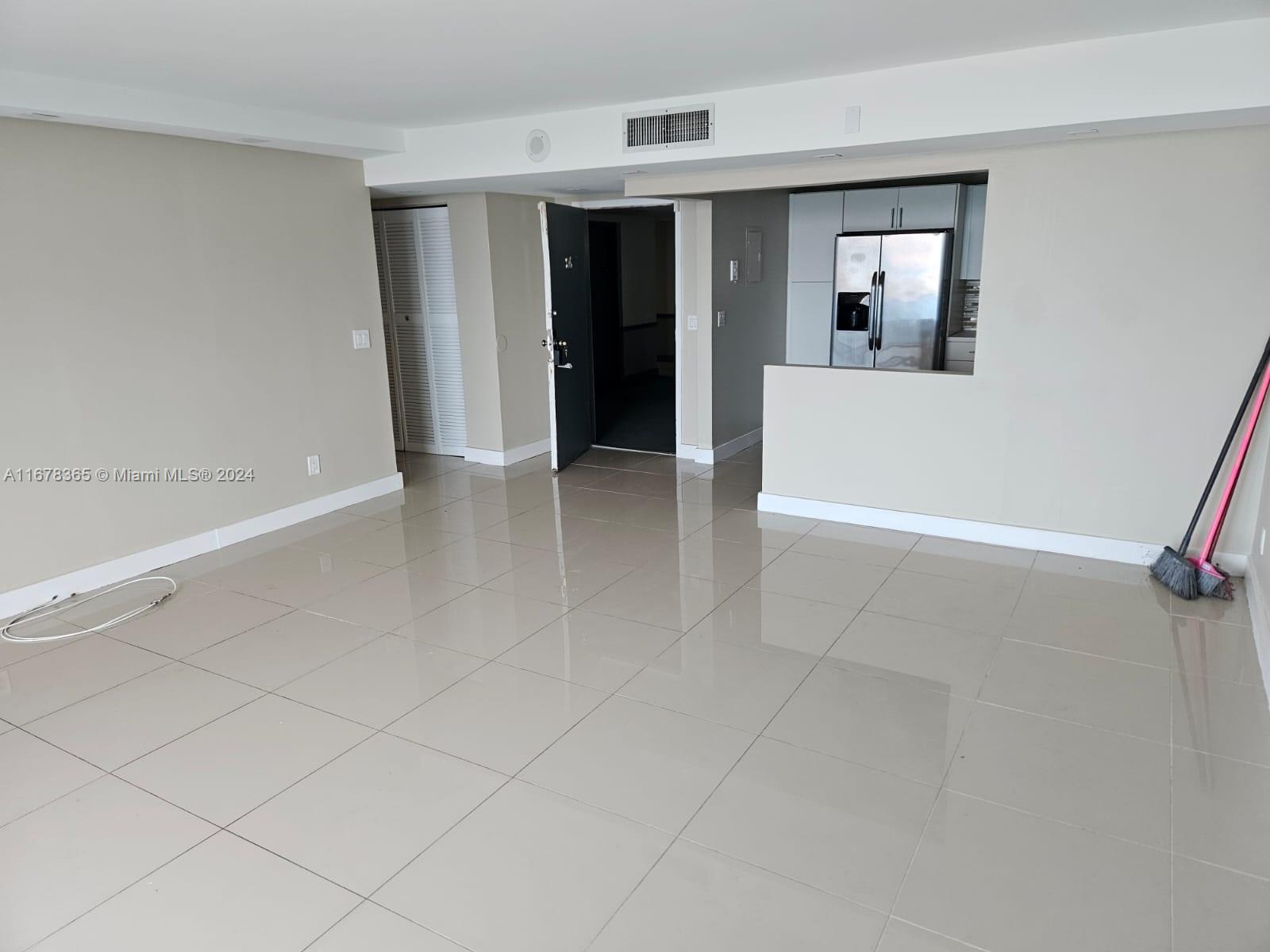 13499 Biscayne Blvd #805, North Miami, Florida image 19