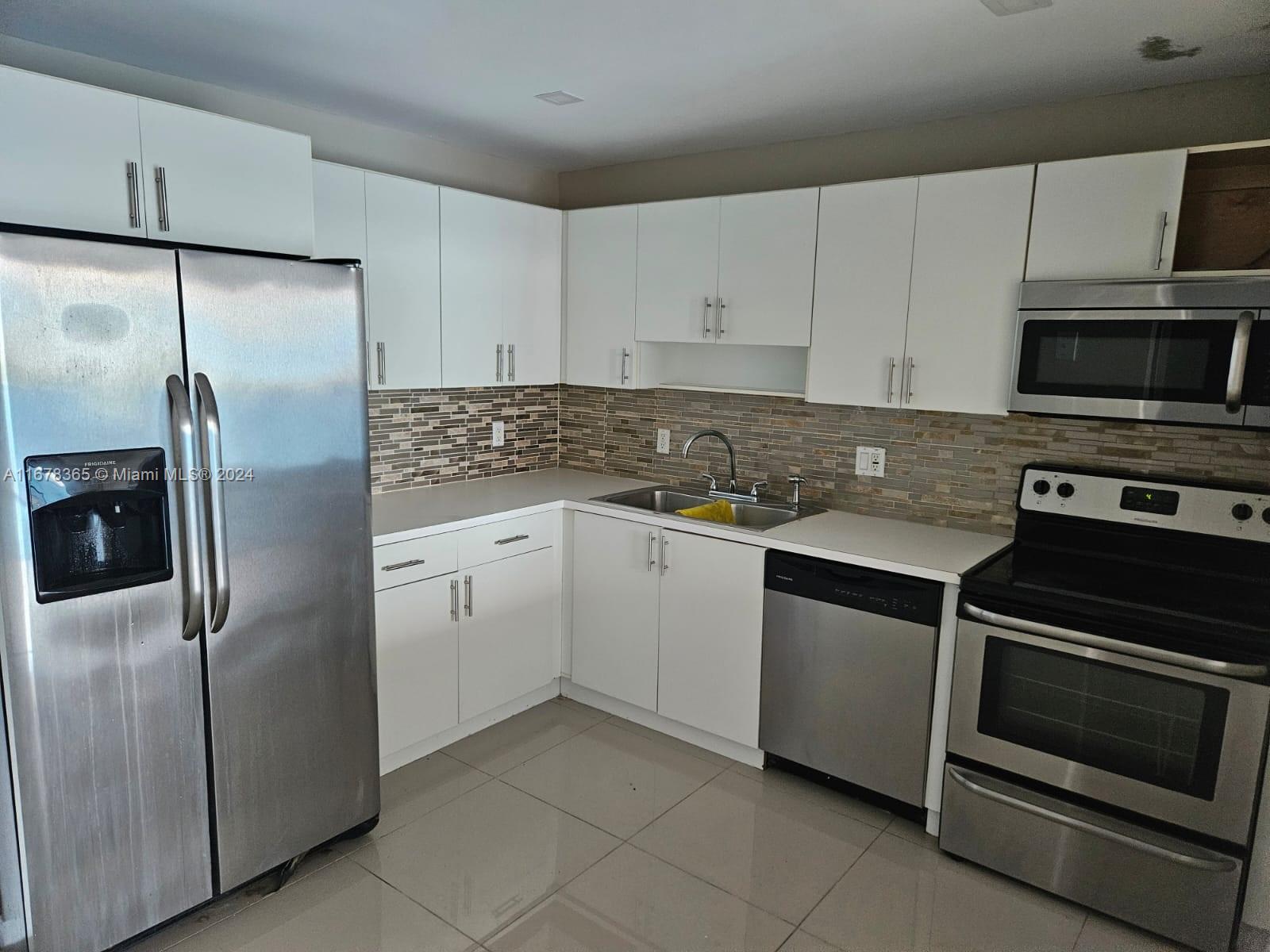 13499 Biscayne Blvd #805, North Miami, Florida image 3