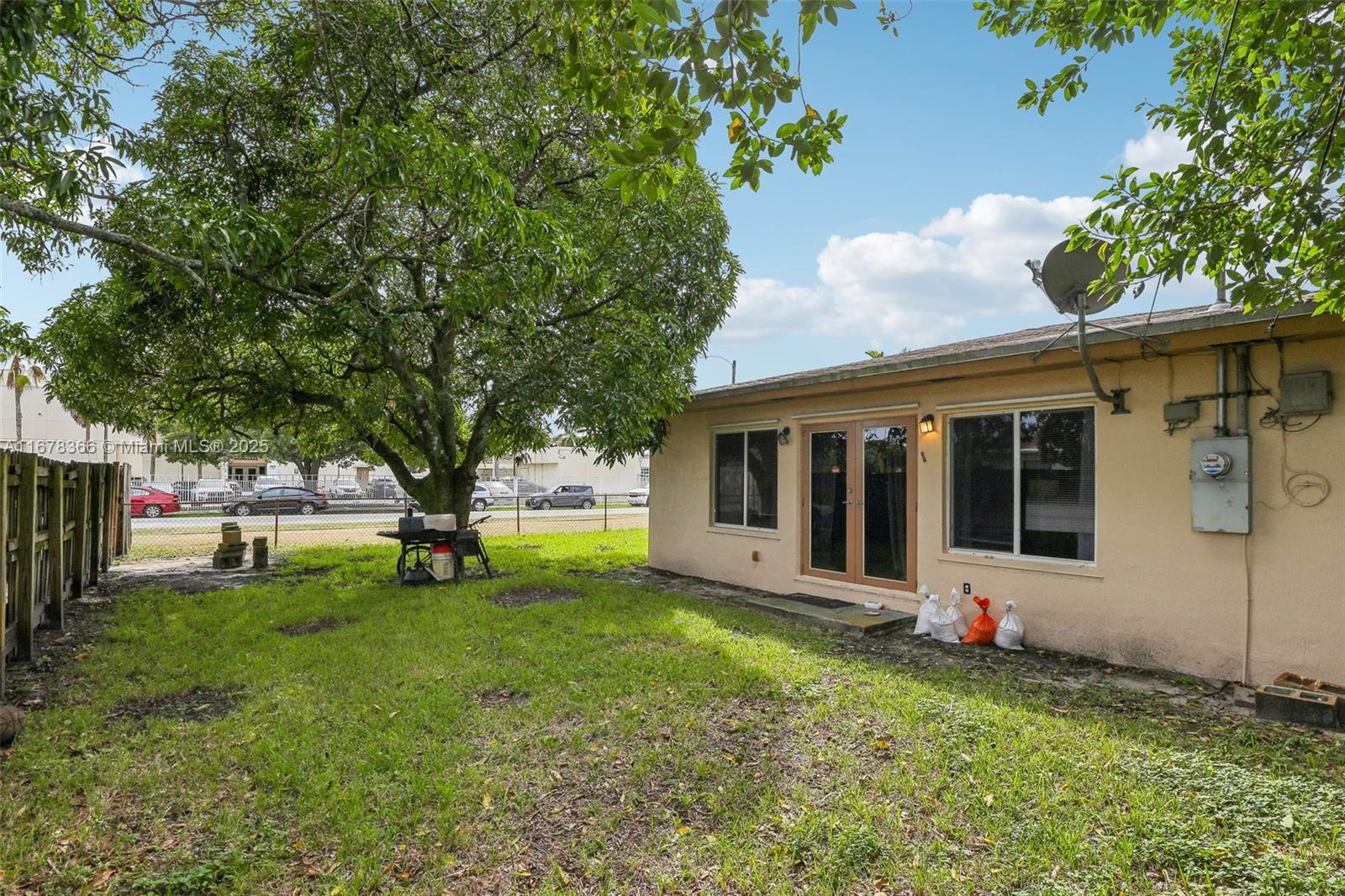 550 NW 35th Ter, Lauderhill, Florida image 32