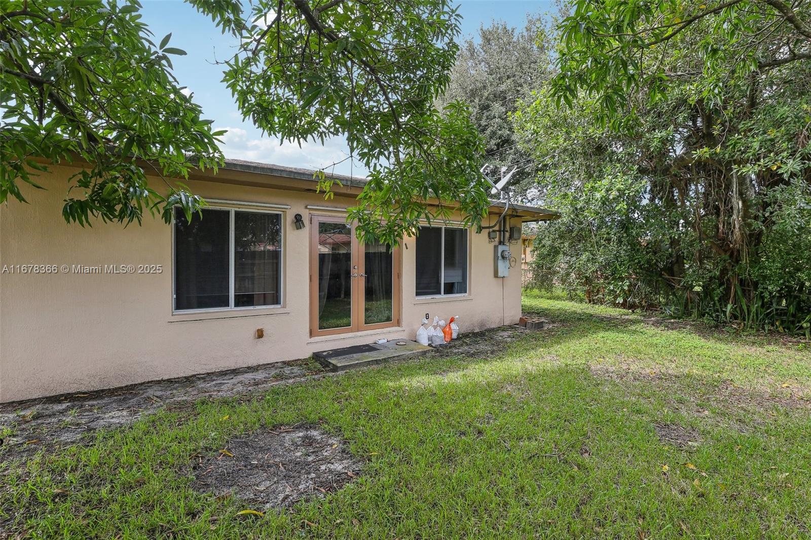 550 NW 35th Ter, Lauderhill, Florida image 34