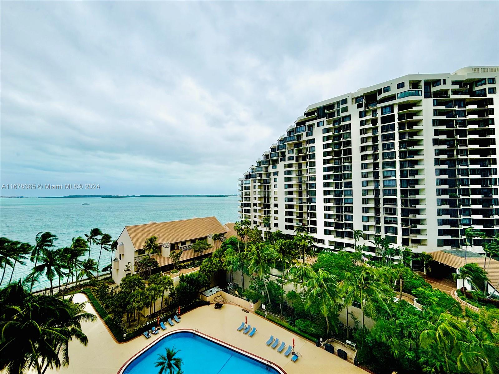 Amazing water views, 1 bedroom, 1.5 bath, tile floors thought out, open kitchen with stainless steel appliances, balcony, 1 parking space and much more. Building have amazing amenities such as Gym, pool, convenient store, valet, lobby attendant 24 hours and everything else that the luxurious that Brickell Key offer to the residents.
Unit can be be rented furnished or unfurnished.