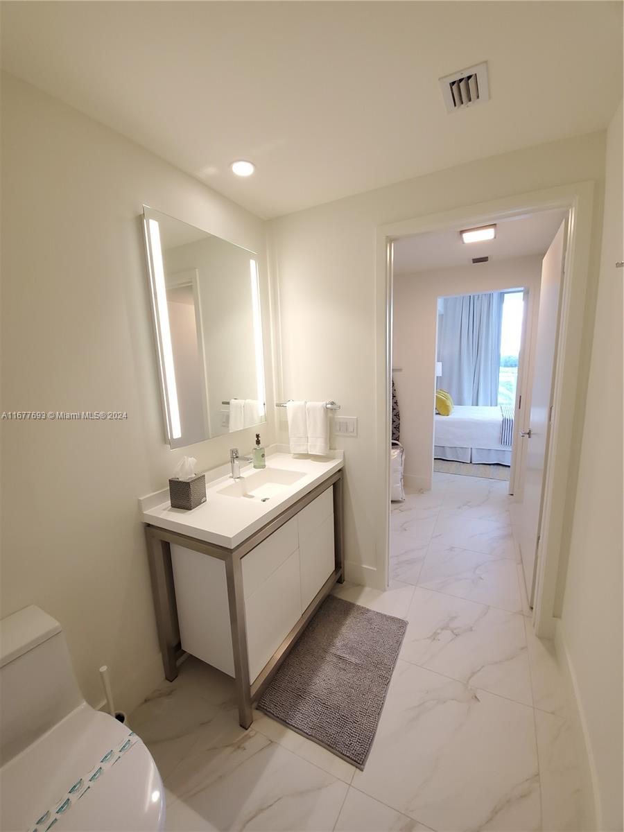 2000 Metropica Way #305, Sunrise, Florida image 28