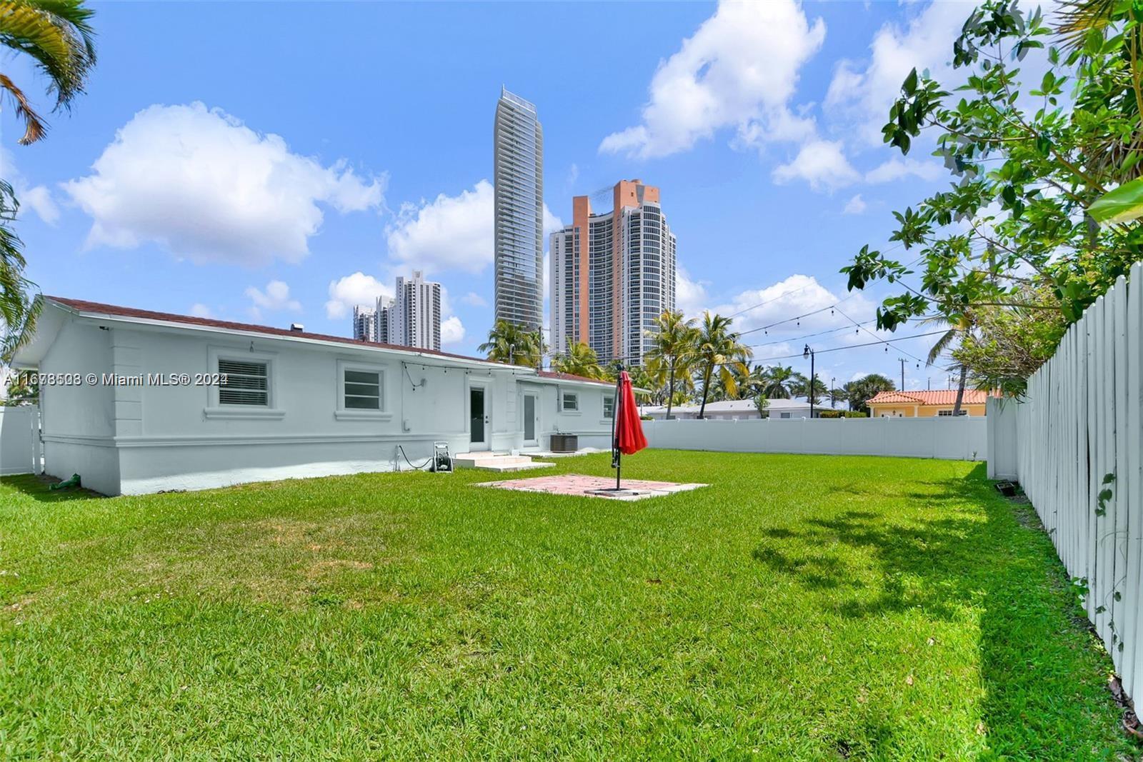 Listing Photo 11
