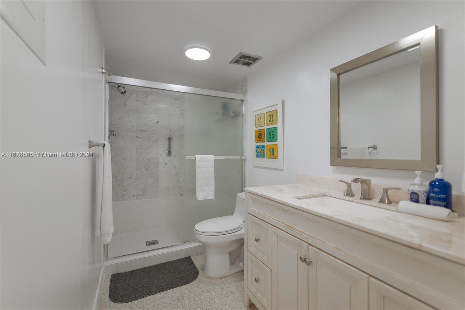 881 Ocean Dr #TH31, Key Biscayne FL 33149