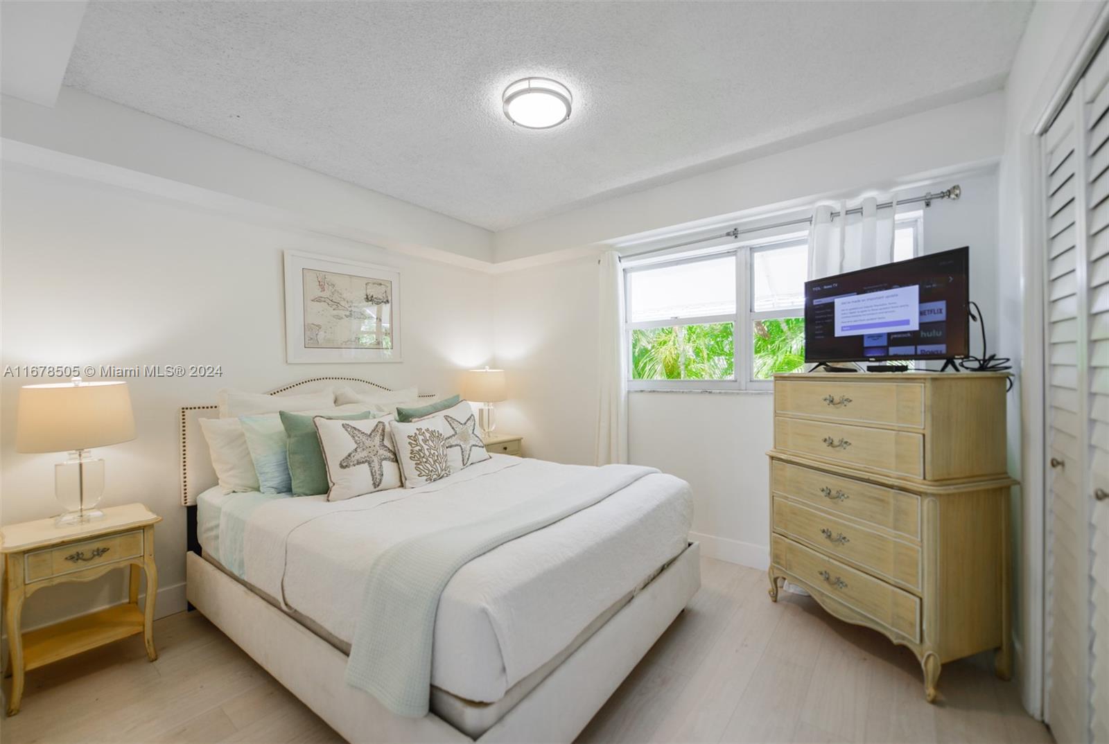 881 Ocean Dr #TH31, Key Biscayne FL 33149