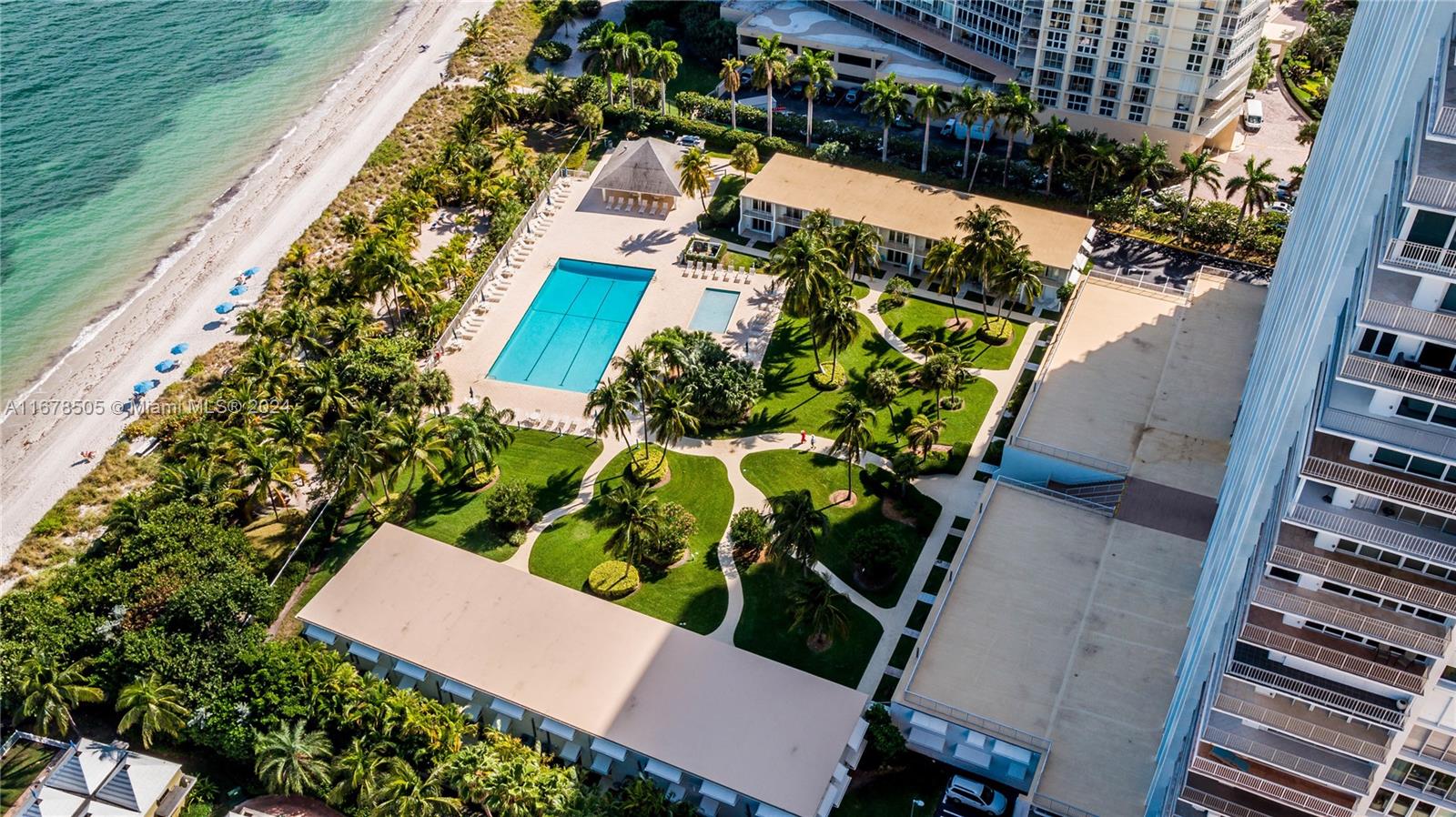 881 Ocean Dr #TH31, Key Biscayne FL 33149