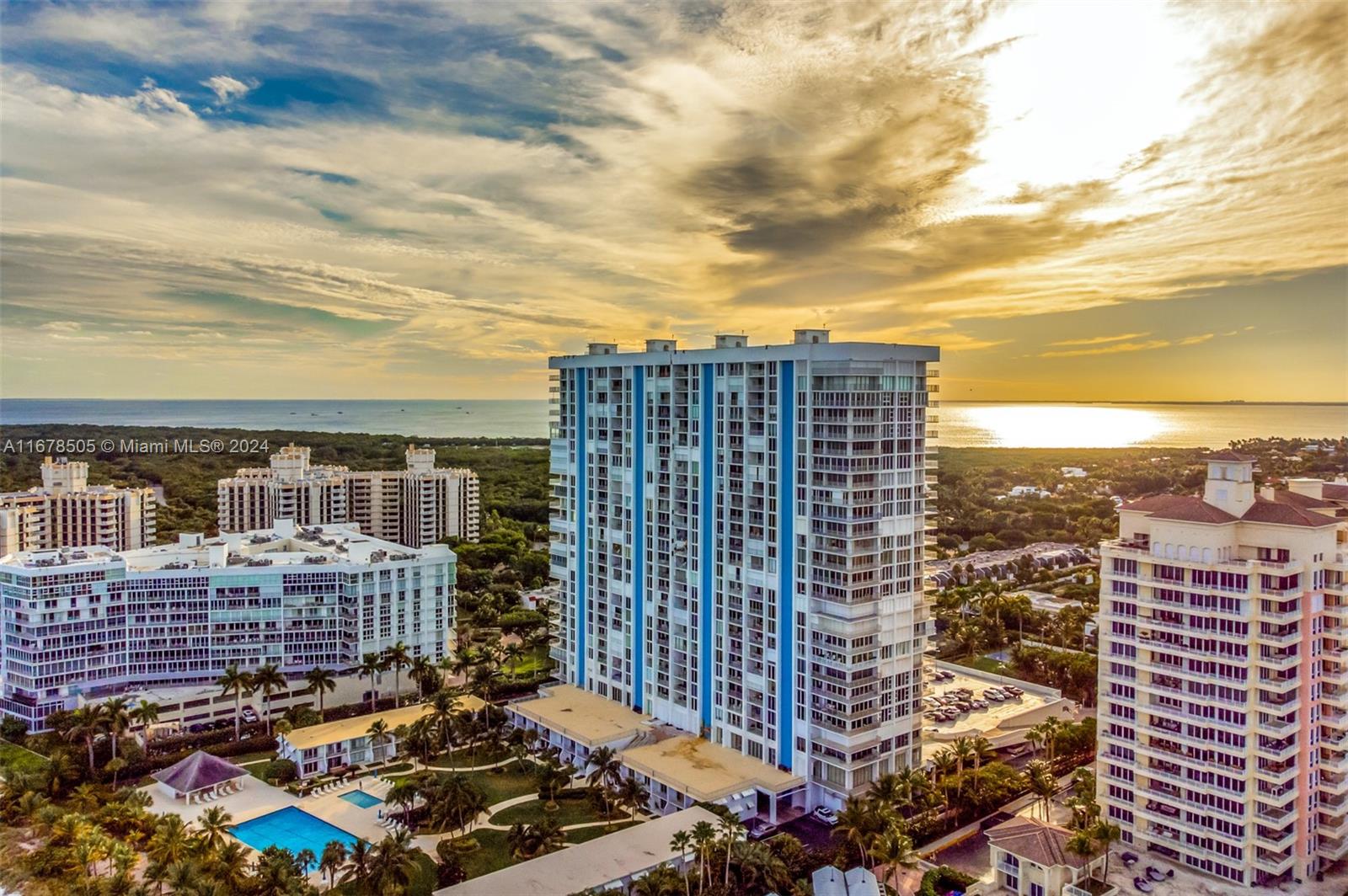 881 Ocean Dr #TH31, Key Biscayne FL 33149