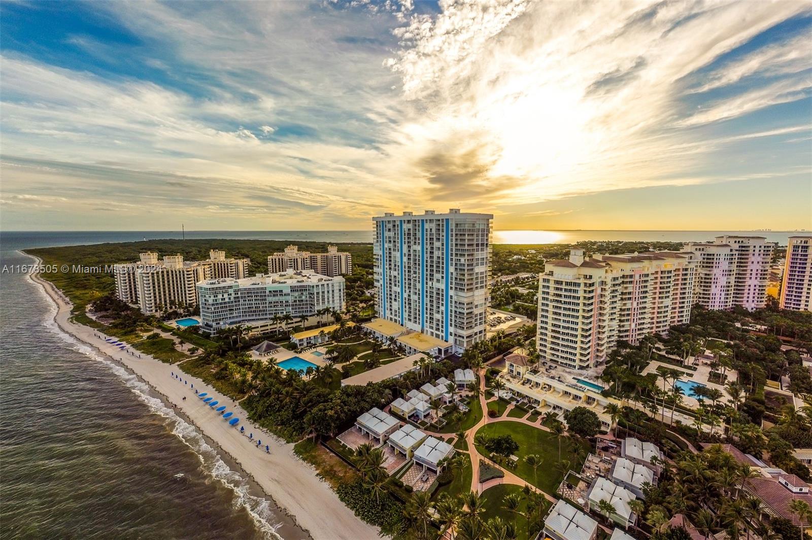 881 Ocean Dr #TH31, Key Biscayne FL 33149