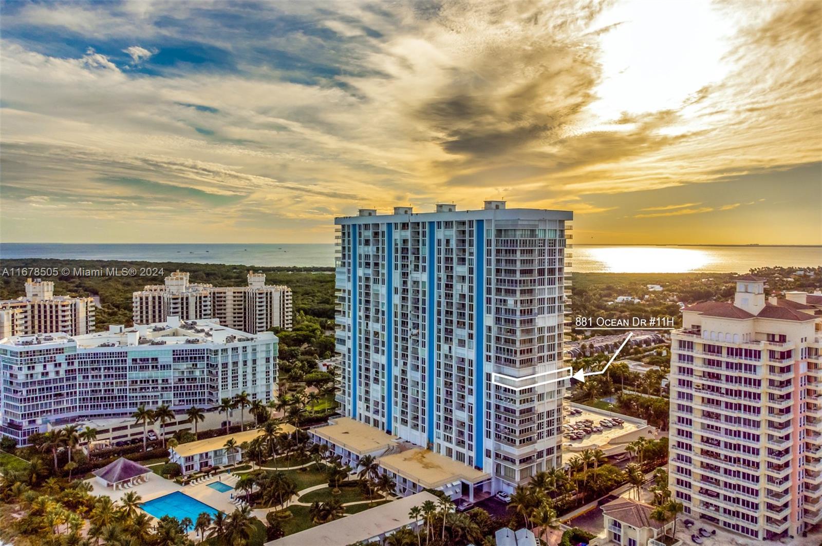 881 Ocean Dr #TH31, Key Biscayne FL 33149