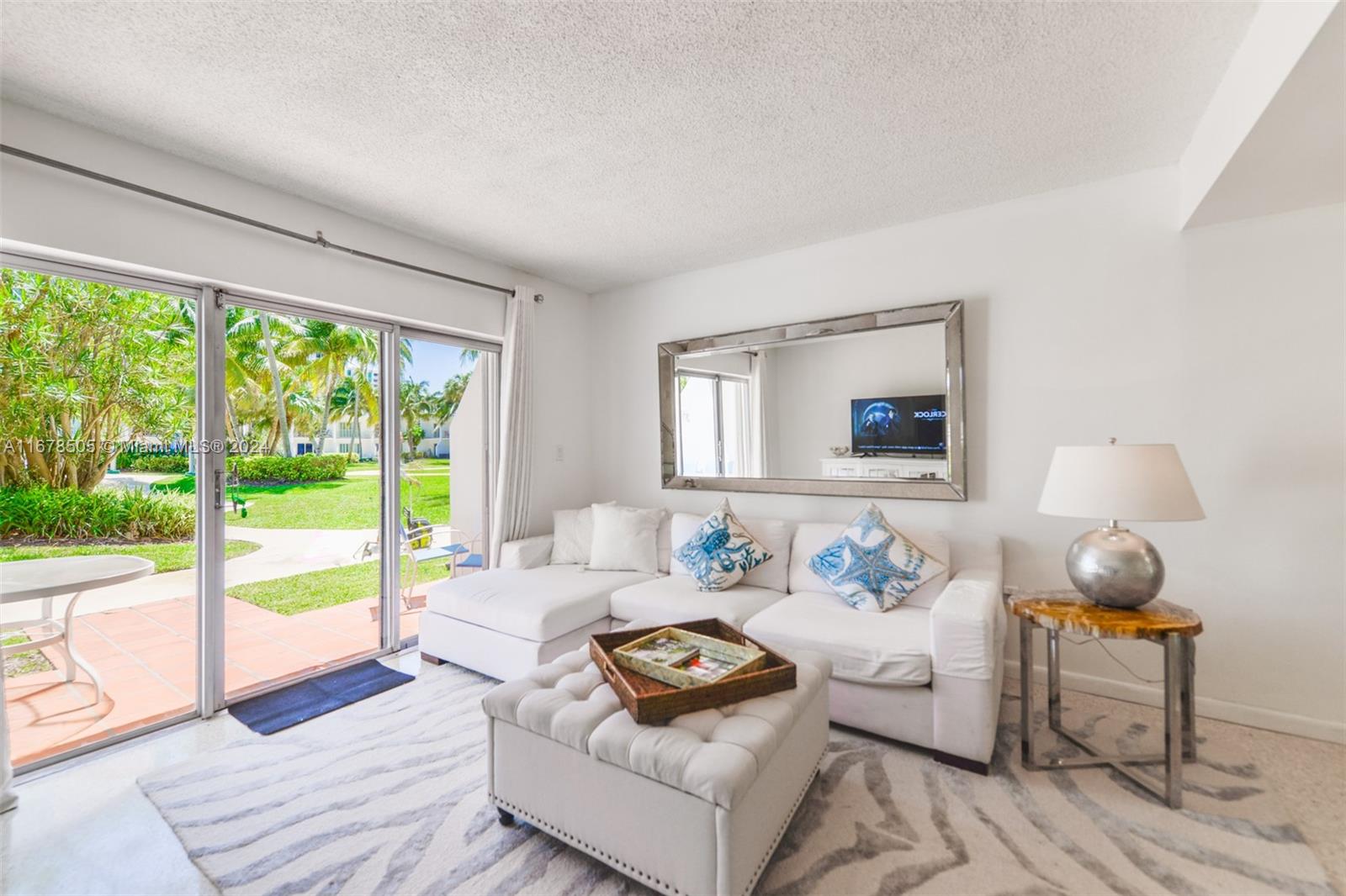 881 Ocean Dr #TH31, Key Biscayne FL 33149