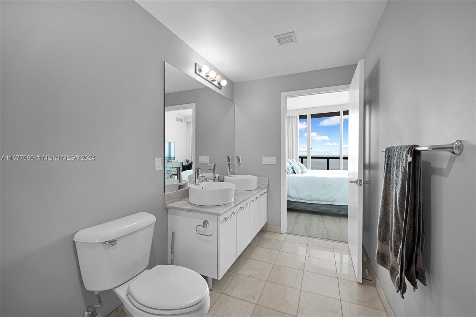 888 Biscayne Blvd #4102, Miami FL 33132