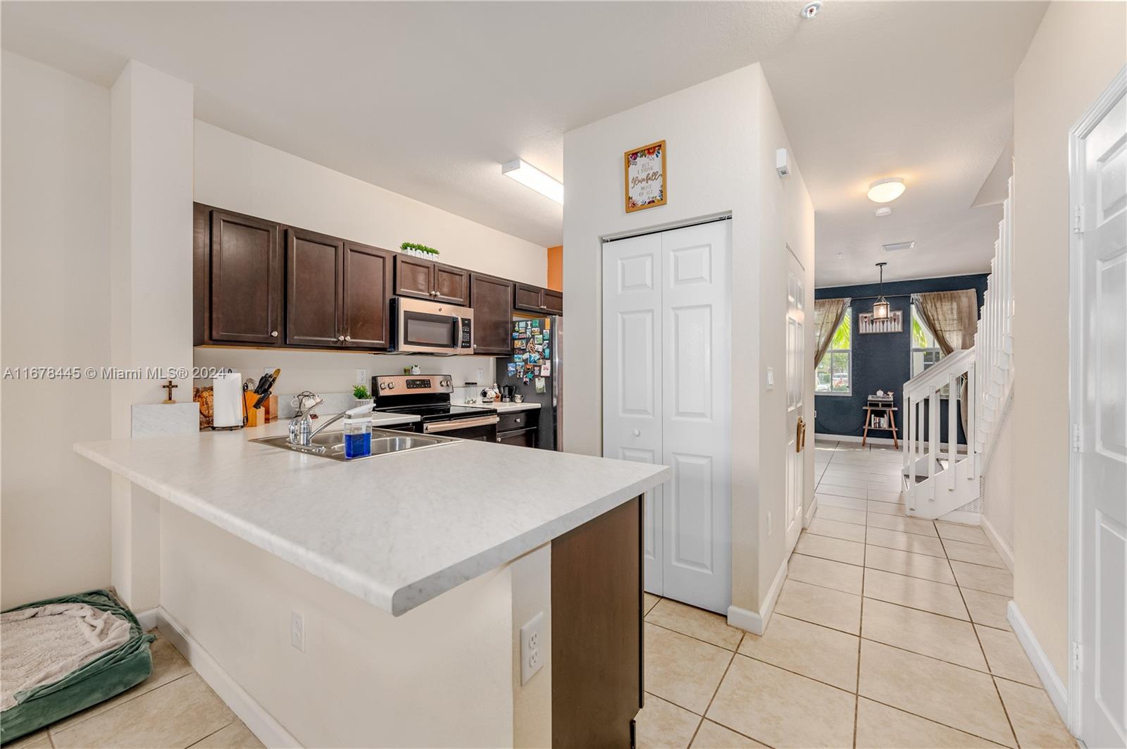 142 SE 28th Ter #6, Homestead, Florida image 11