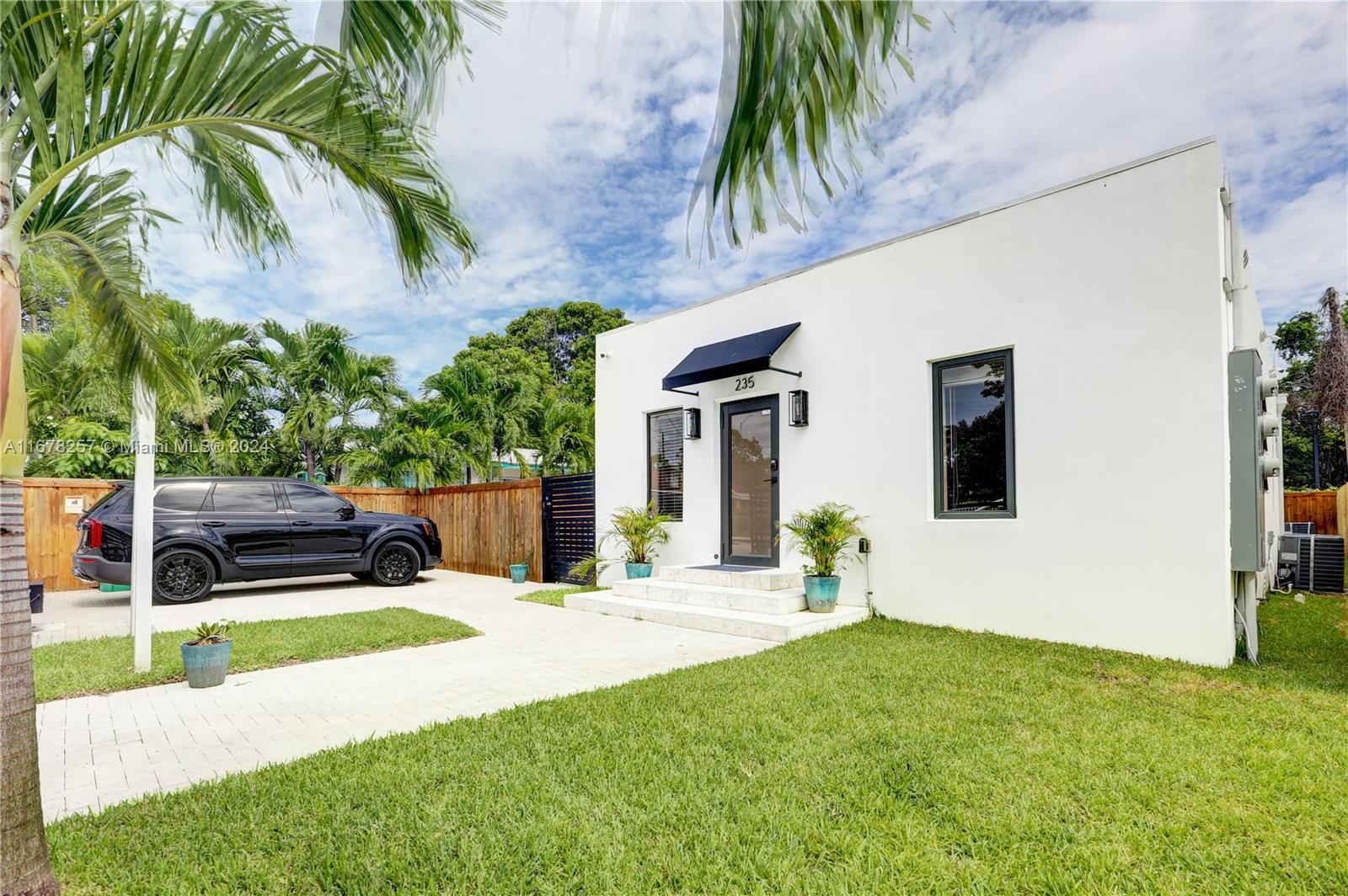 235 NW 39th St, Miami, Florida image 3