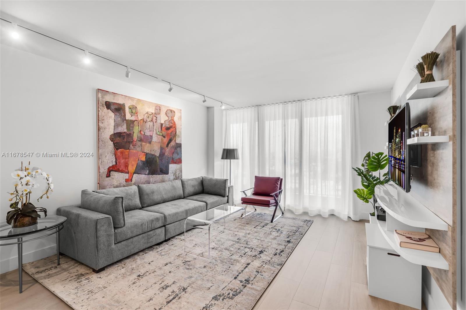 Condo for Sale in Miami Beach, FL