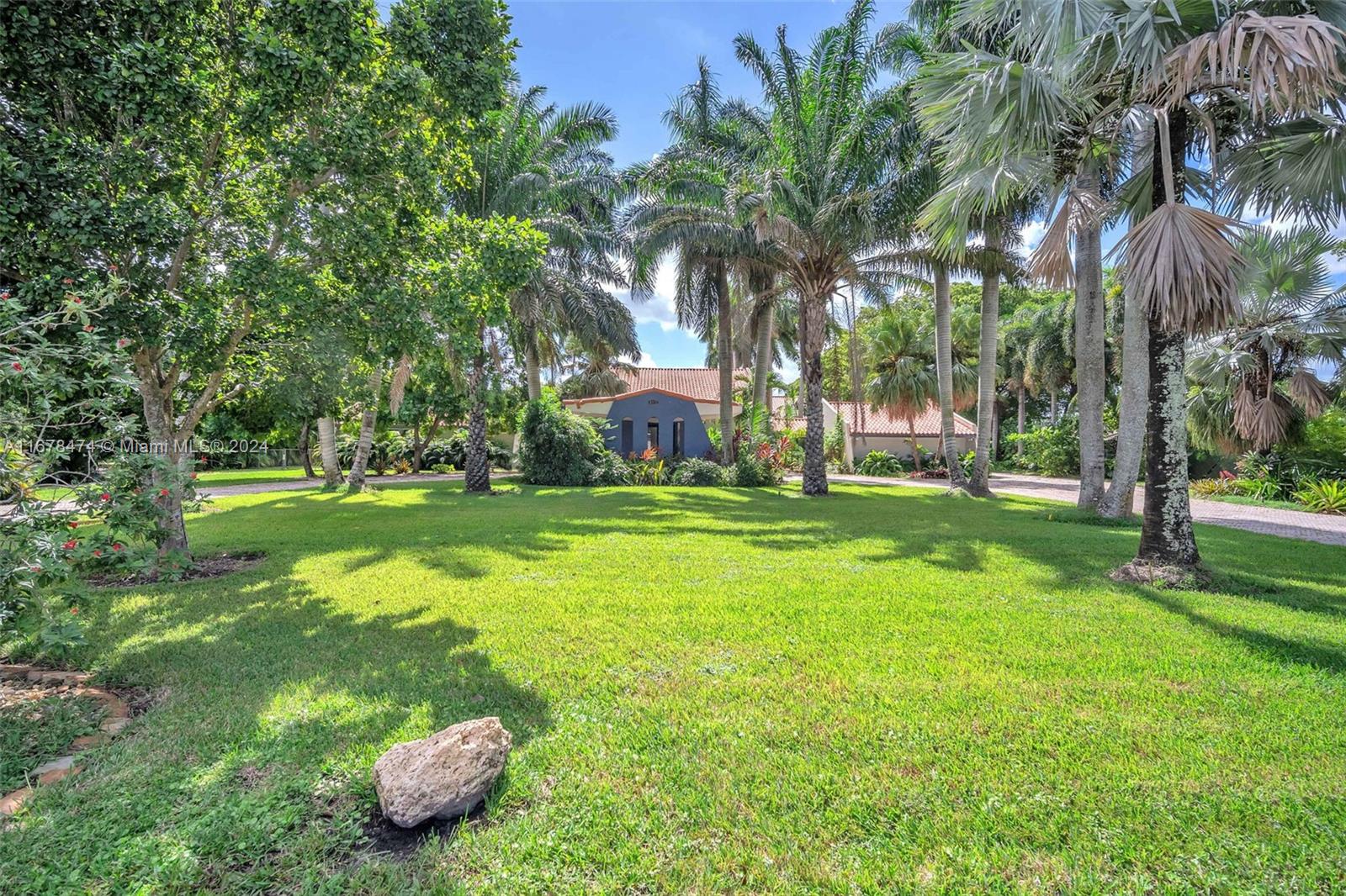 10050 NW 135th St, Hialeah Gardens, Florida image 2