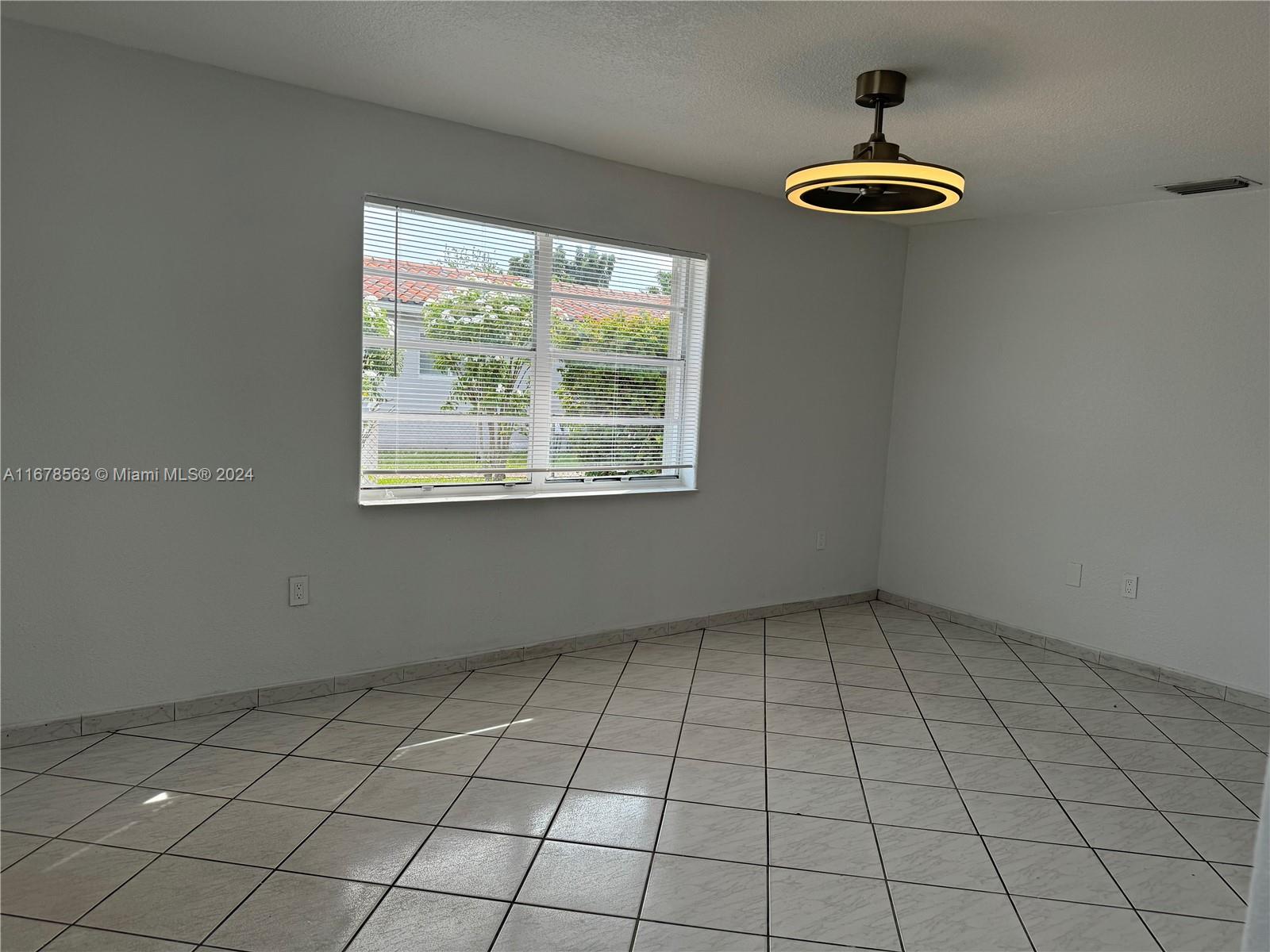 Residentialincome, Miami, Florida image 34