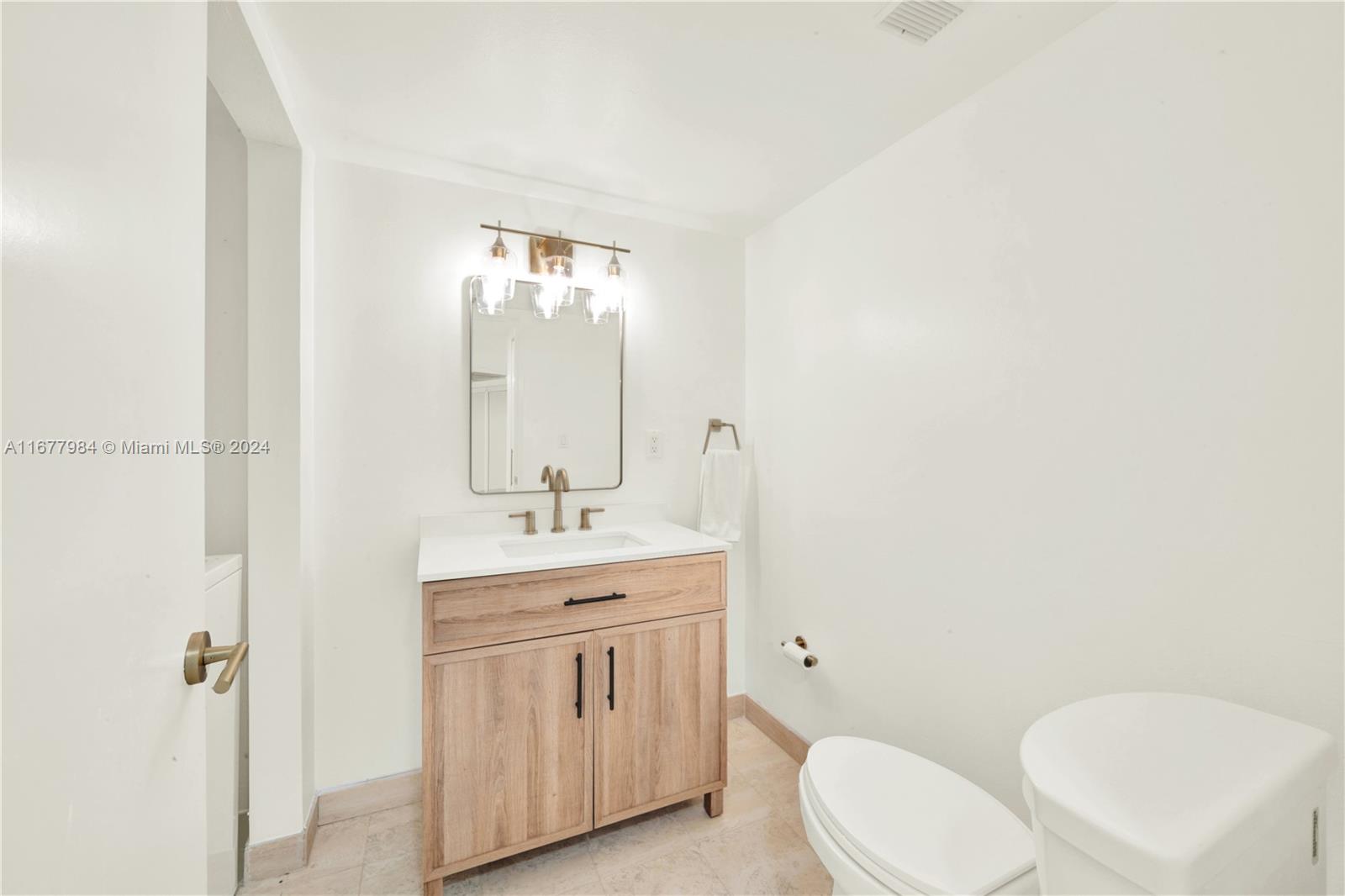 3600 Mystic Pointe Dr #1515, Aventura FL 33180