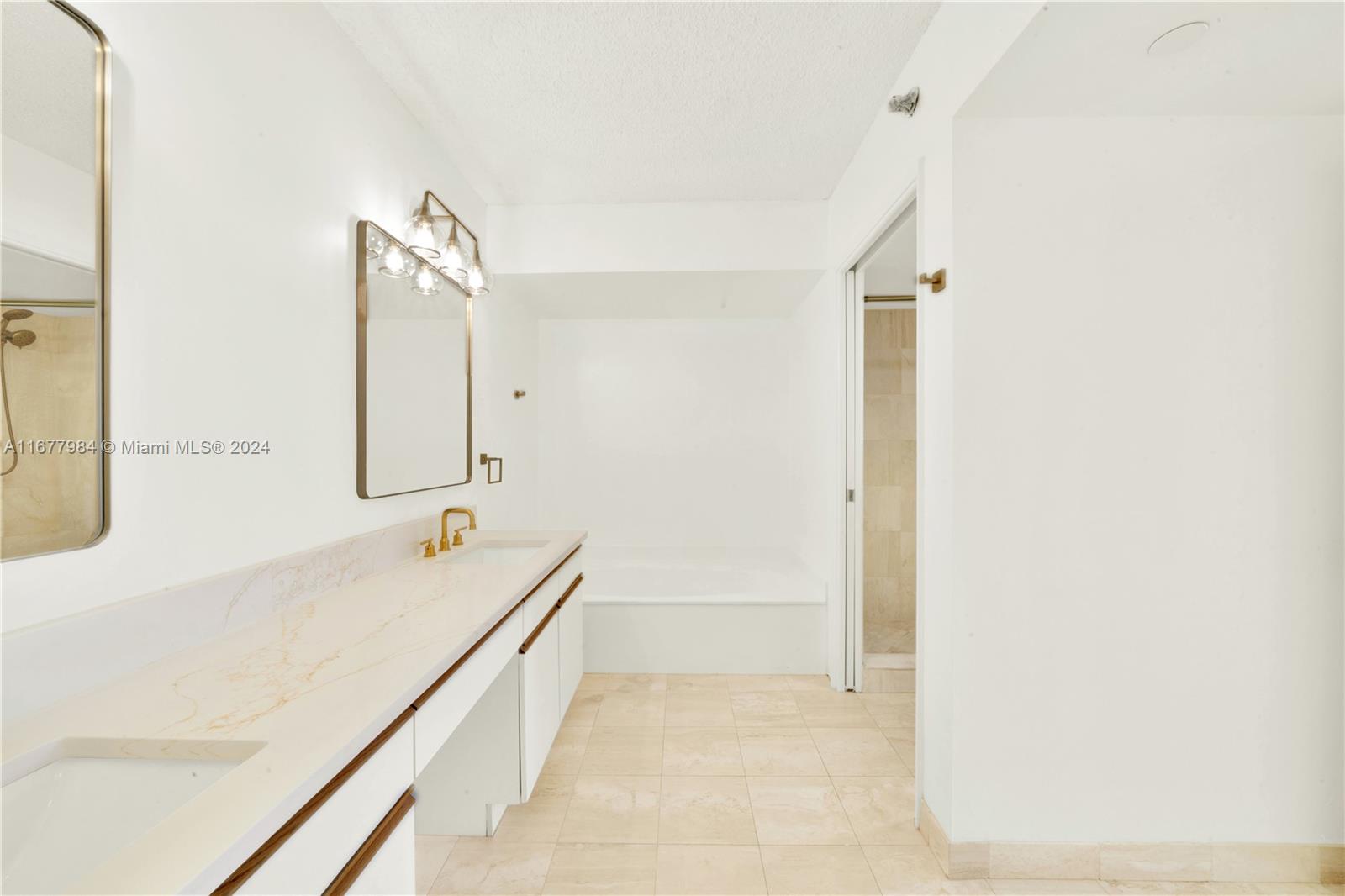 3600 Mystic Pointe Dr #1515, Aventura FL 33180