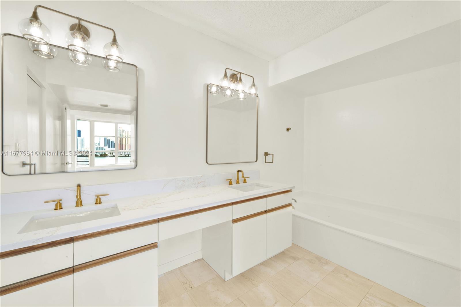 3600 Mystic Pointe Dr #1515, Aventura FL 33180