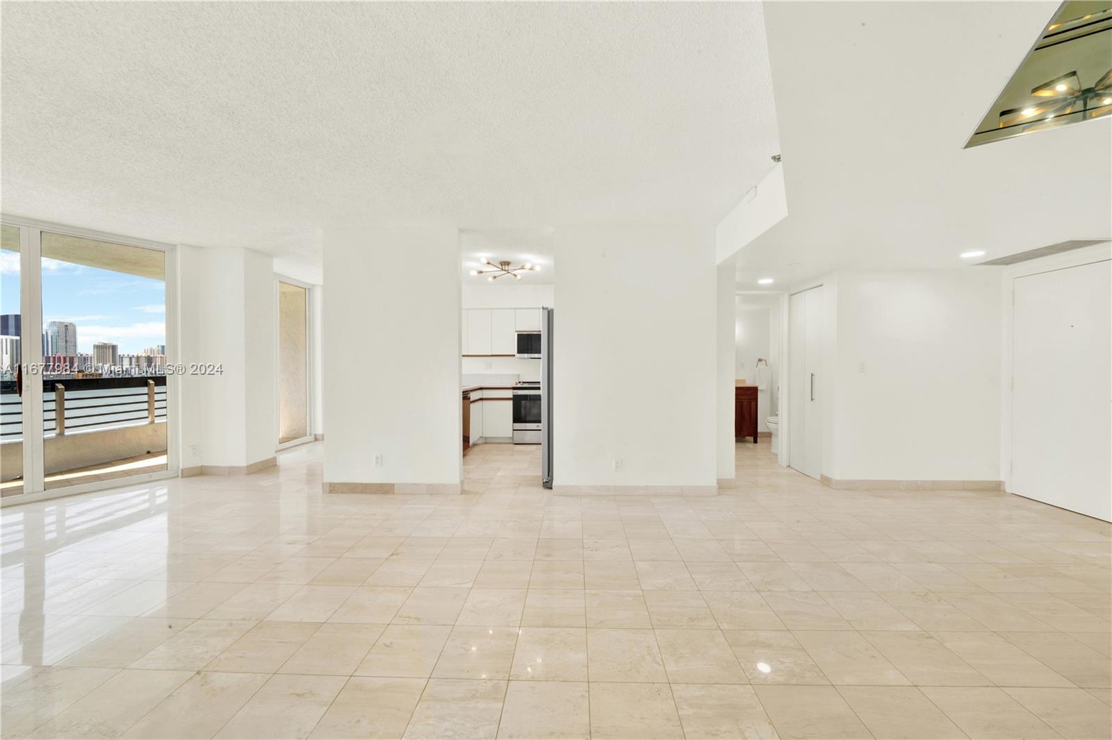 3600 Mystic Pointe Dr #1515, Aventura FL 33180