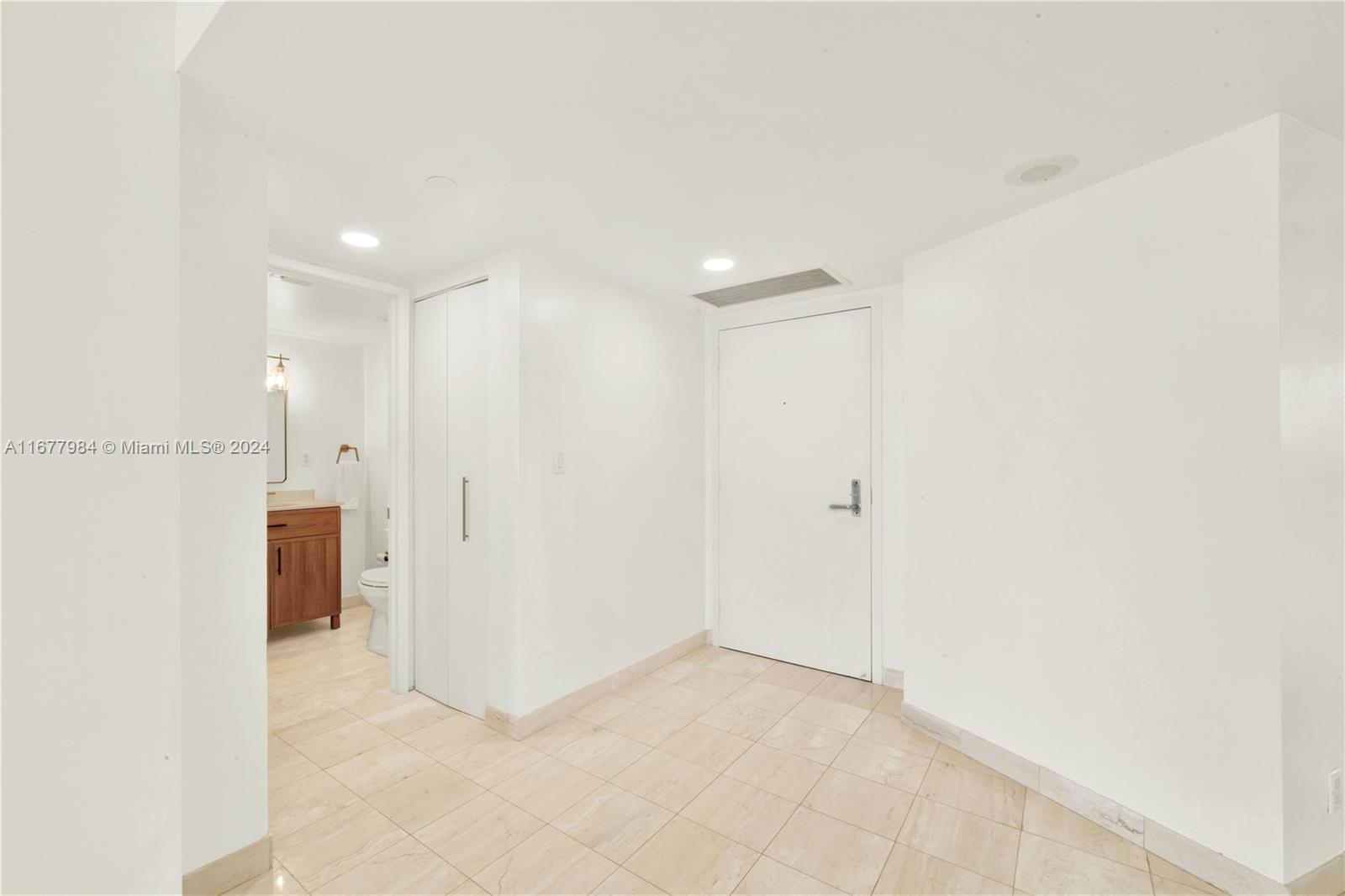 3600 Mystic Pointe Dr #1515, Aventura FL 33180