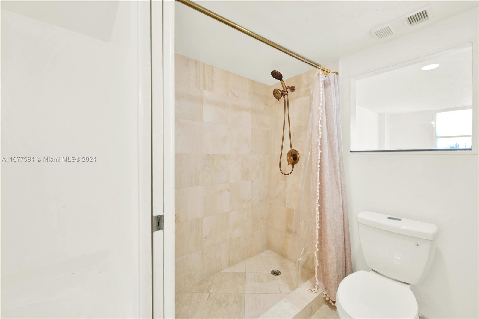 3600 Mystic Pointe Dr #1515, Aventura FL 33180