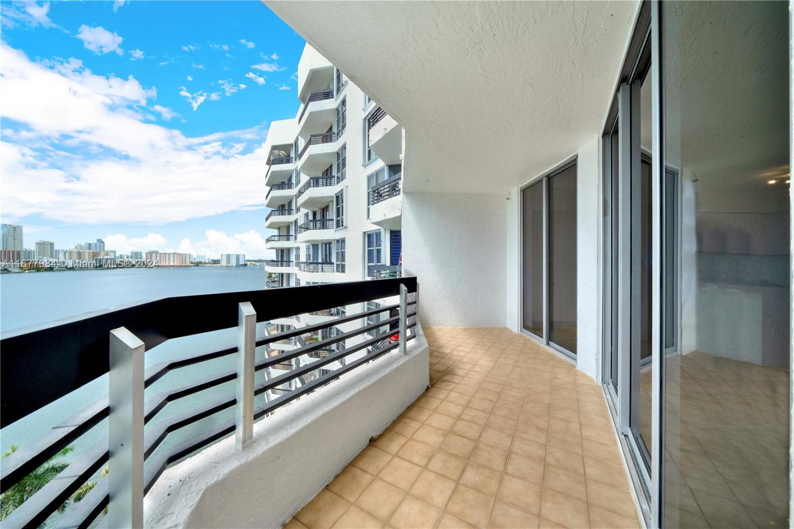 3600 Mystic Pointe Dr #1515, Aventura FL 33180