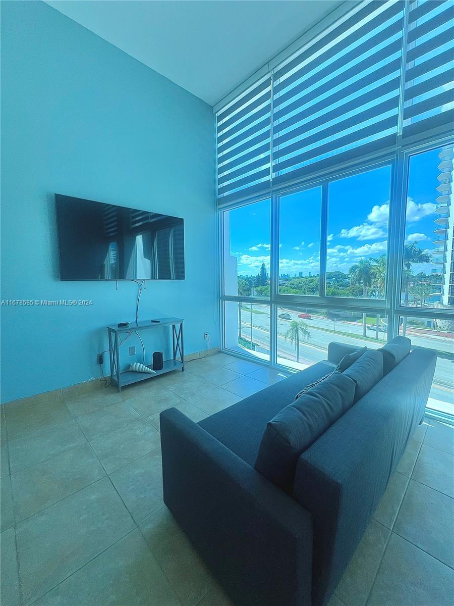 5445 Collins Ave #BAY21, Miami Beach, Florida image 7