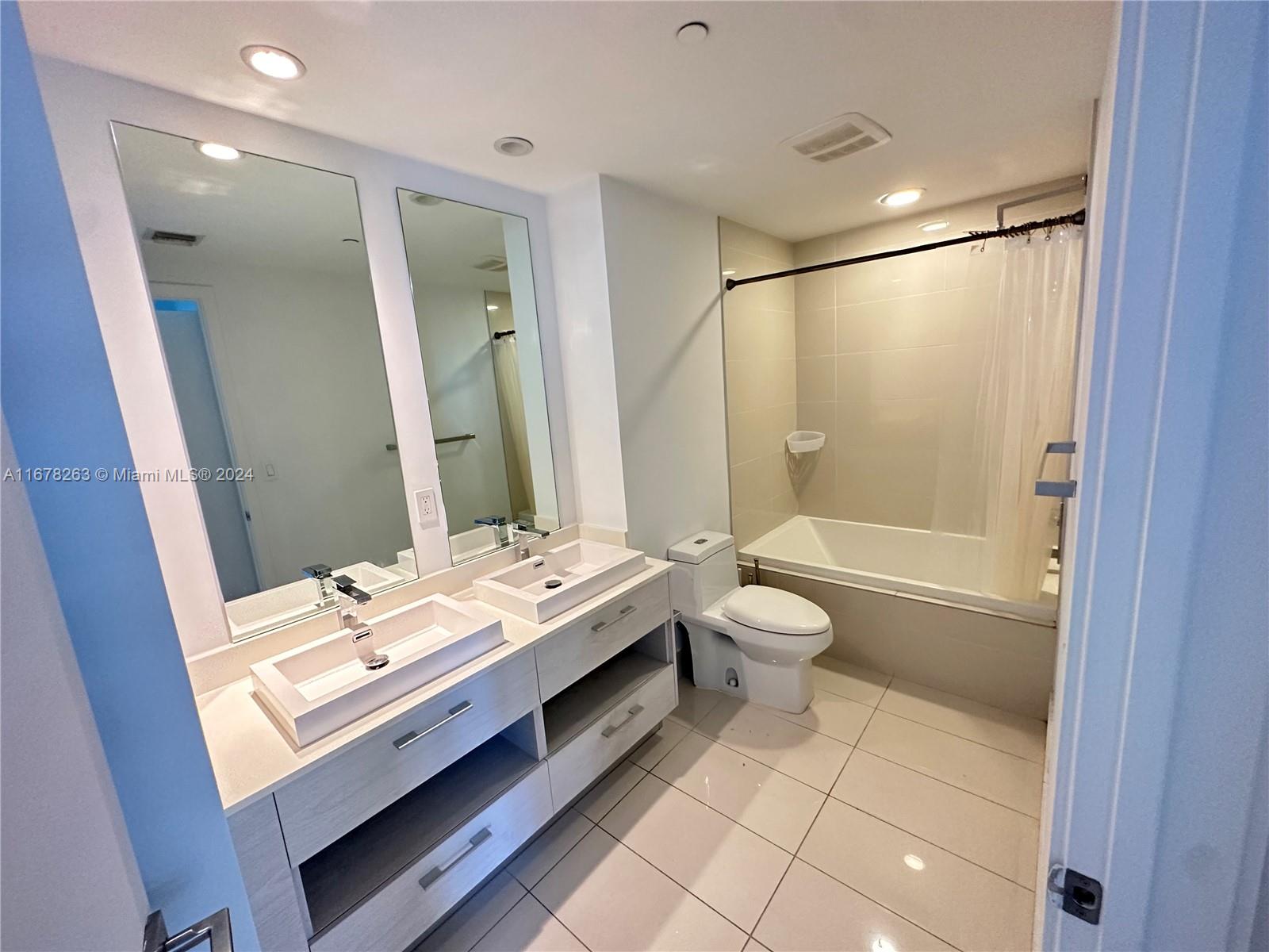 55 SW 9th St #1202, Miami FL 33130