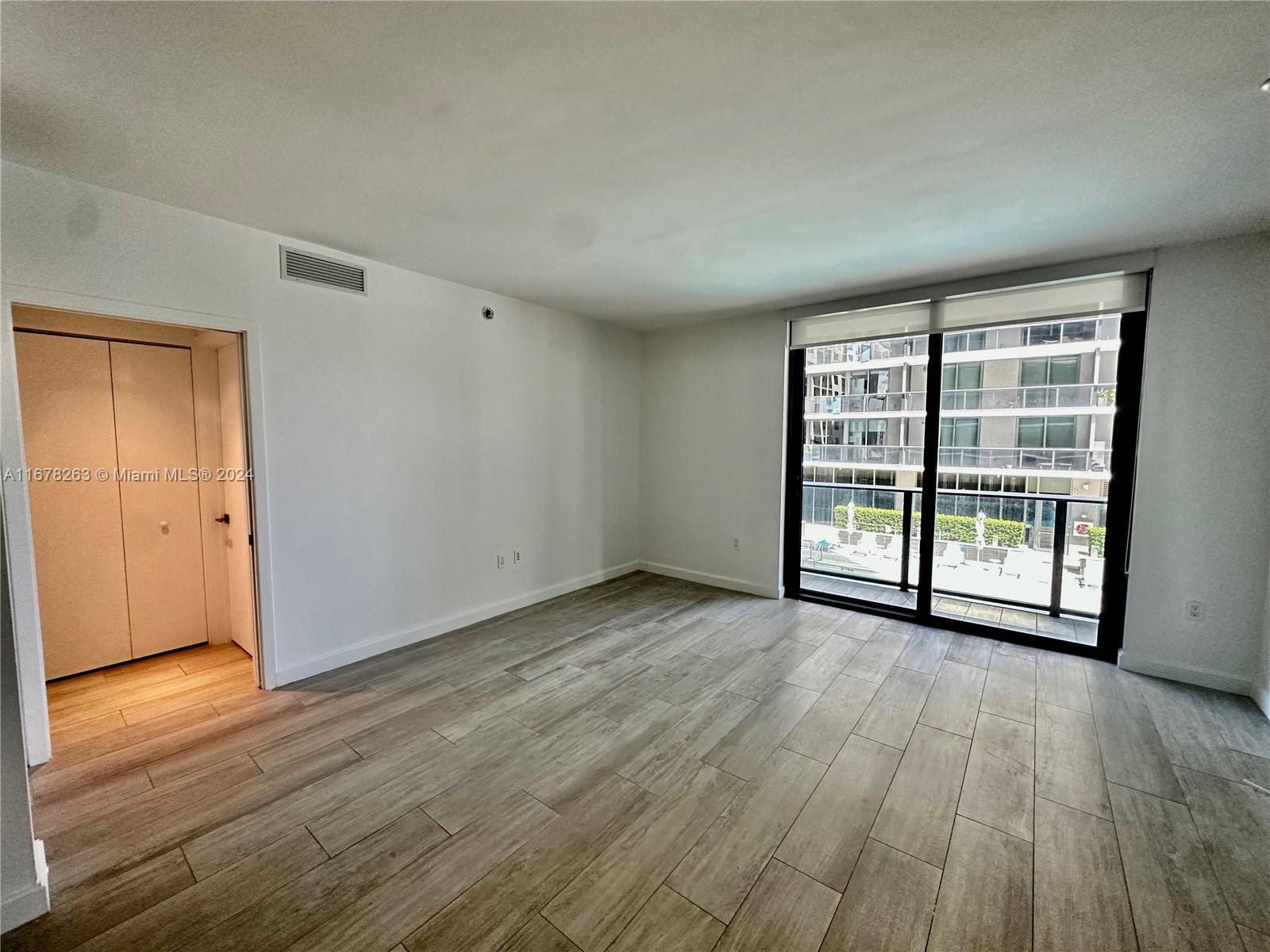 55 SW 9th St #1202, Miami FL 33130