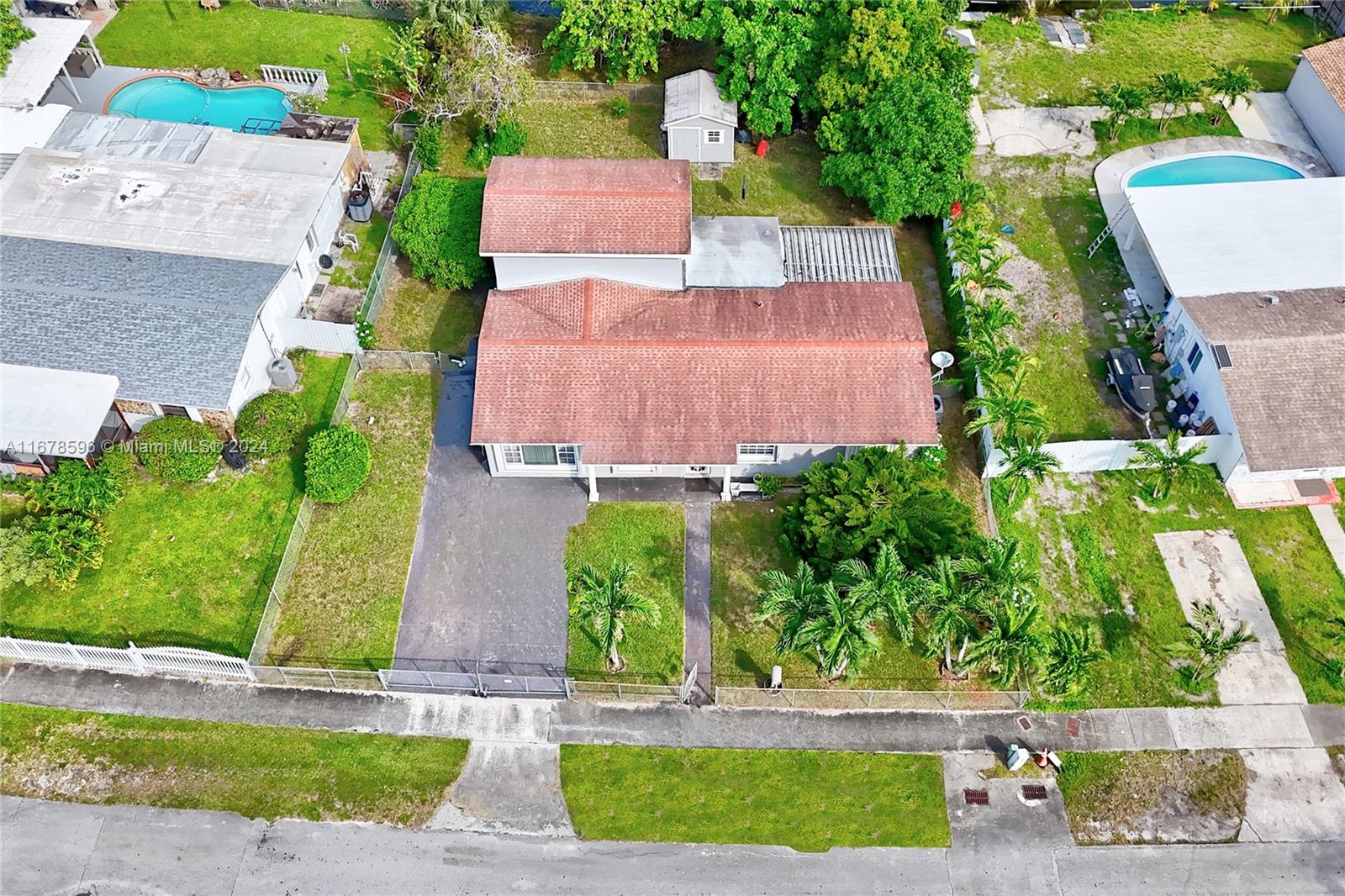 5441 NW 174th Dr, Miami Gardens, Florida image 3