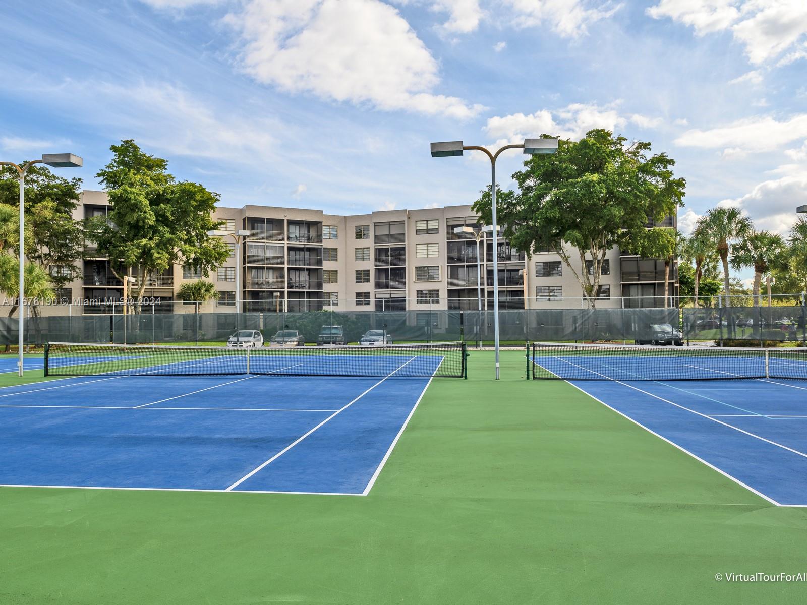 900 Colony Point Cir #401, Pembroke Pines, Florida image 28