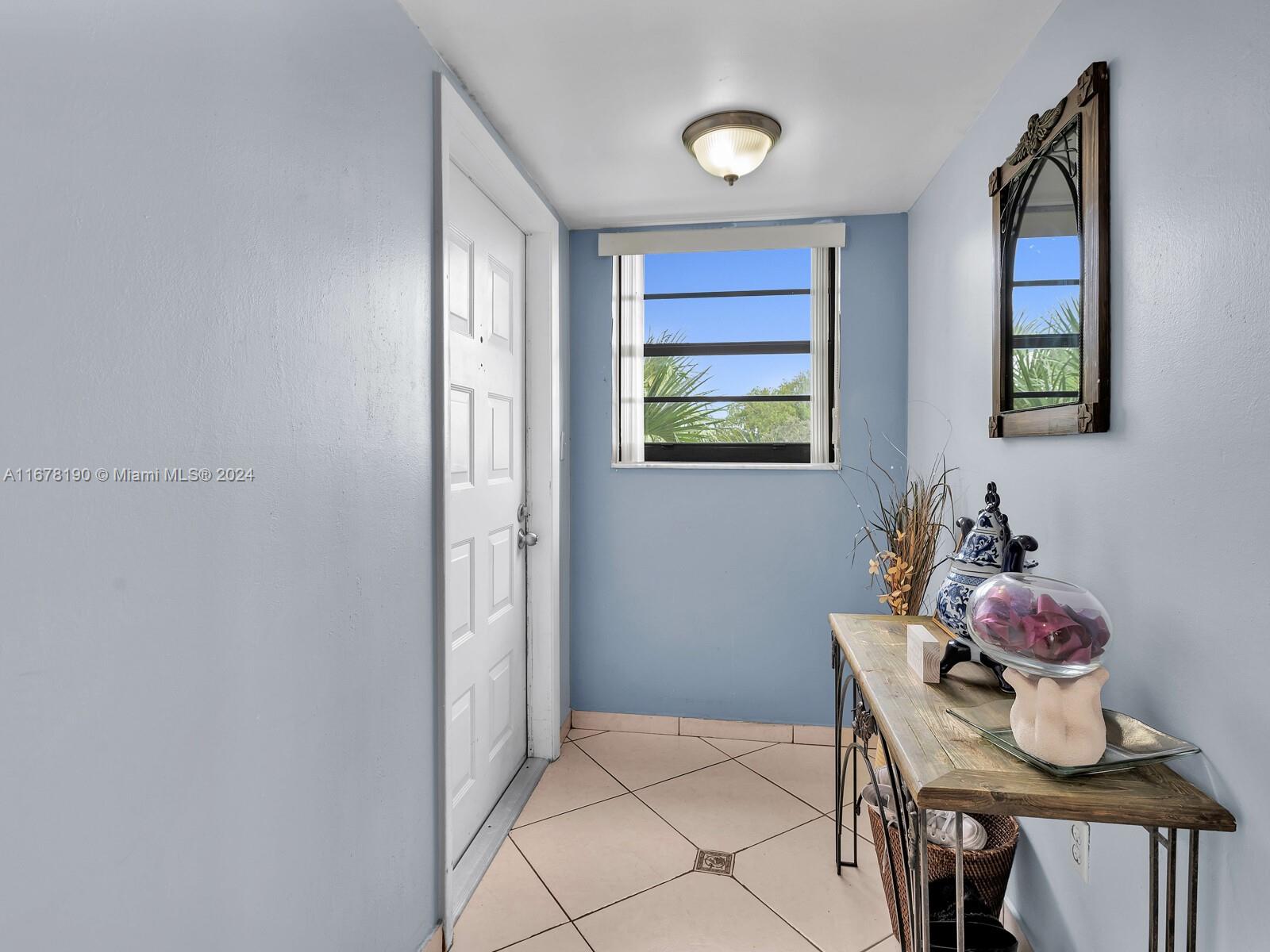 900 Colony Point Cir #401, Pembroke Pines, Florida image 3