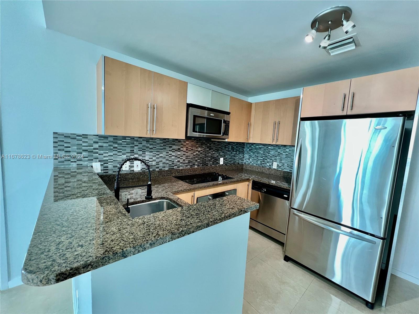 300 S Biscayne Blvd #3011, Miami FL 33131