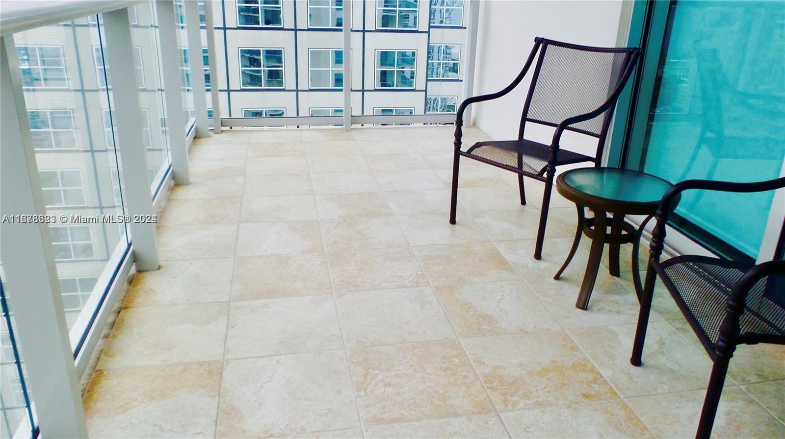 300 S Biscayne Blvd #3011, Miami FL 33131
