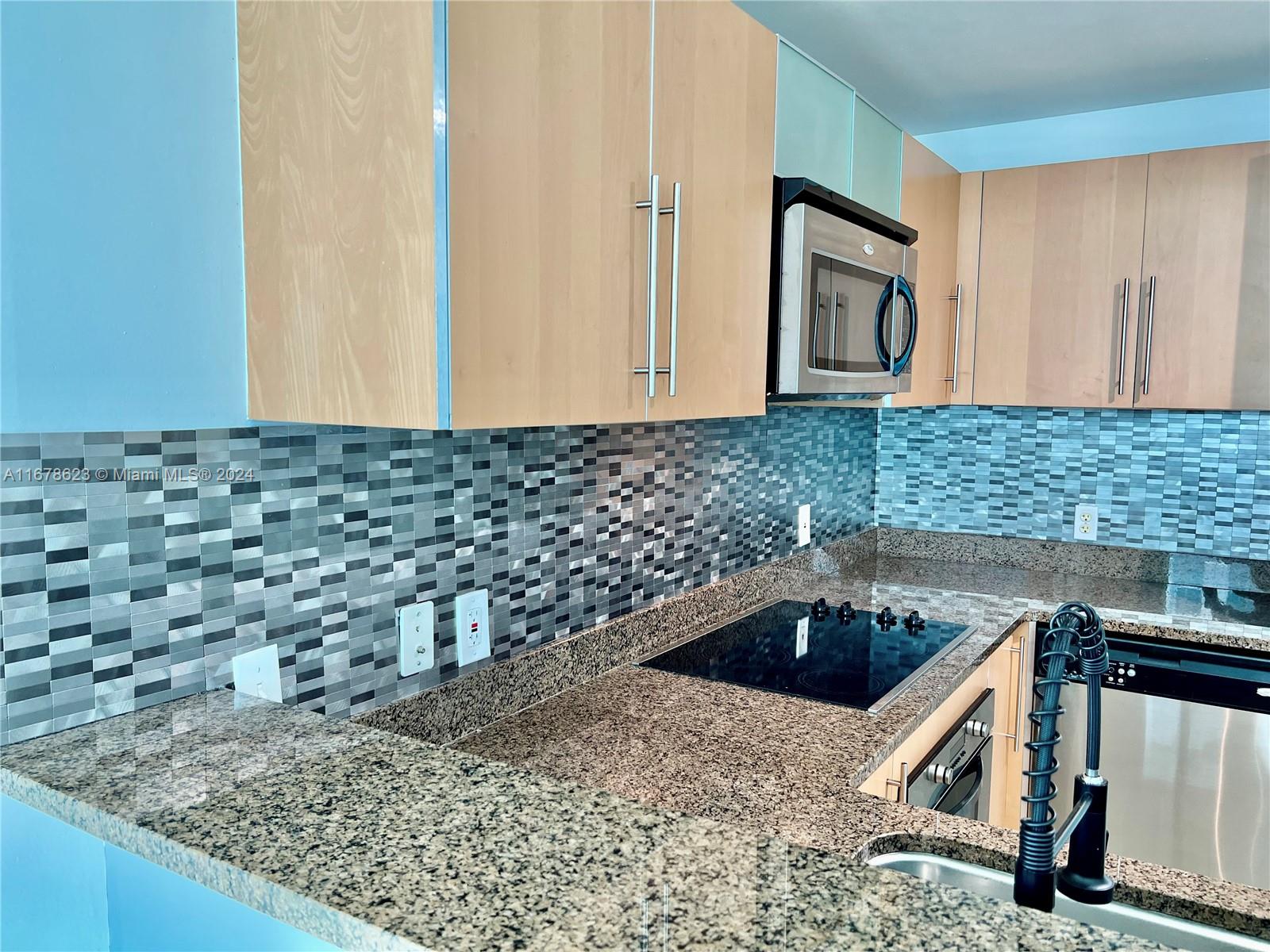 300 S Biscayne Blvd #3011, Miami FL 33131