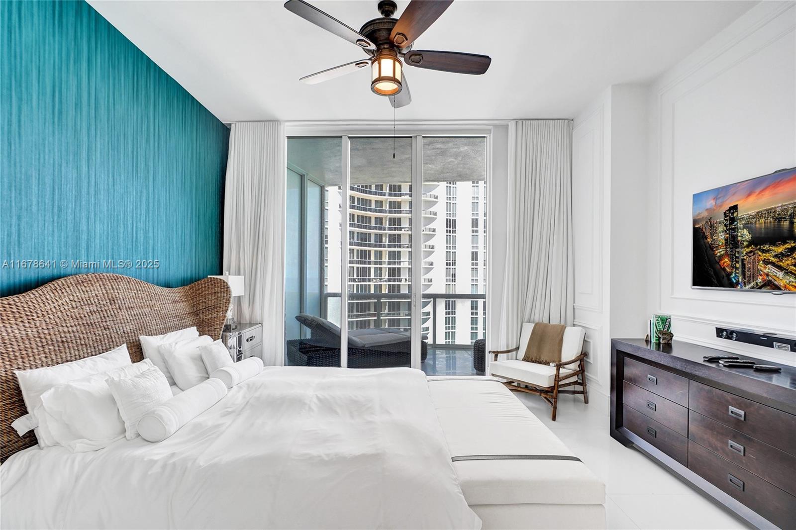 15811 Collins Ave #3302, Sunny Isles Beach FL 33160
