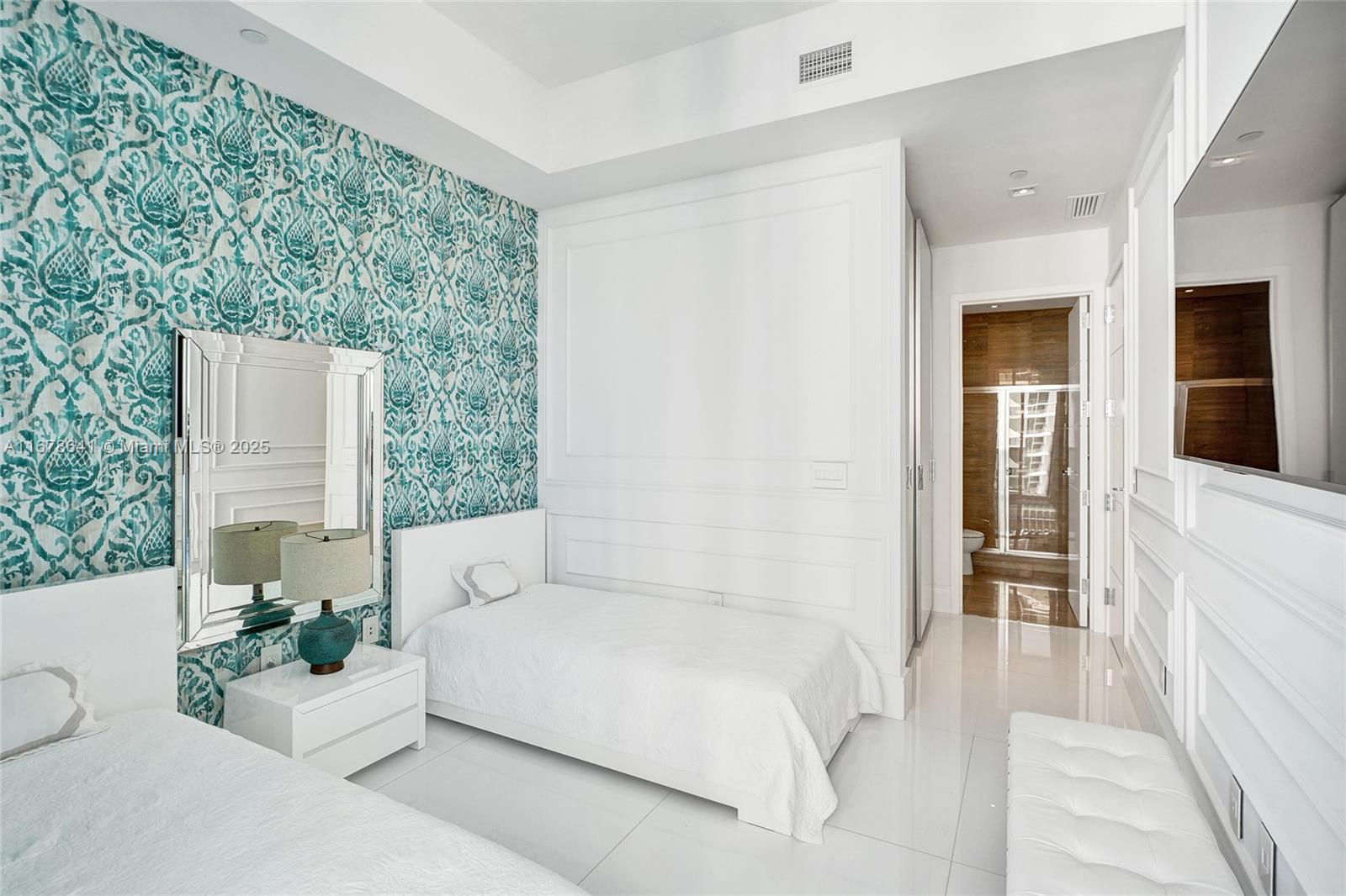 15811 Collins Ave #3302, Sunny Isles Beach FL 33160