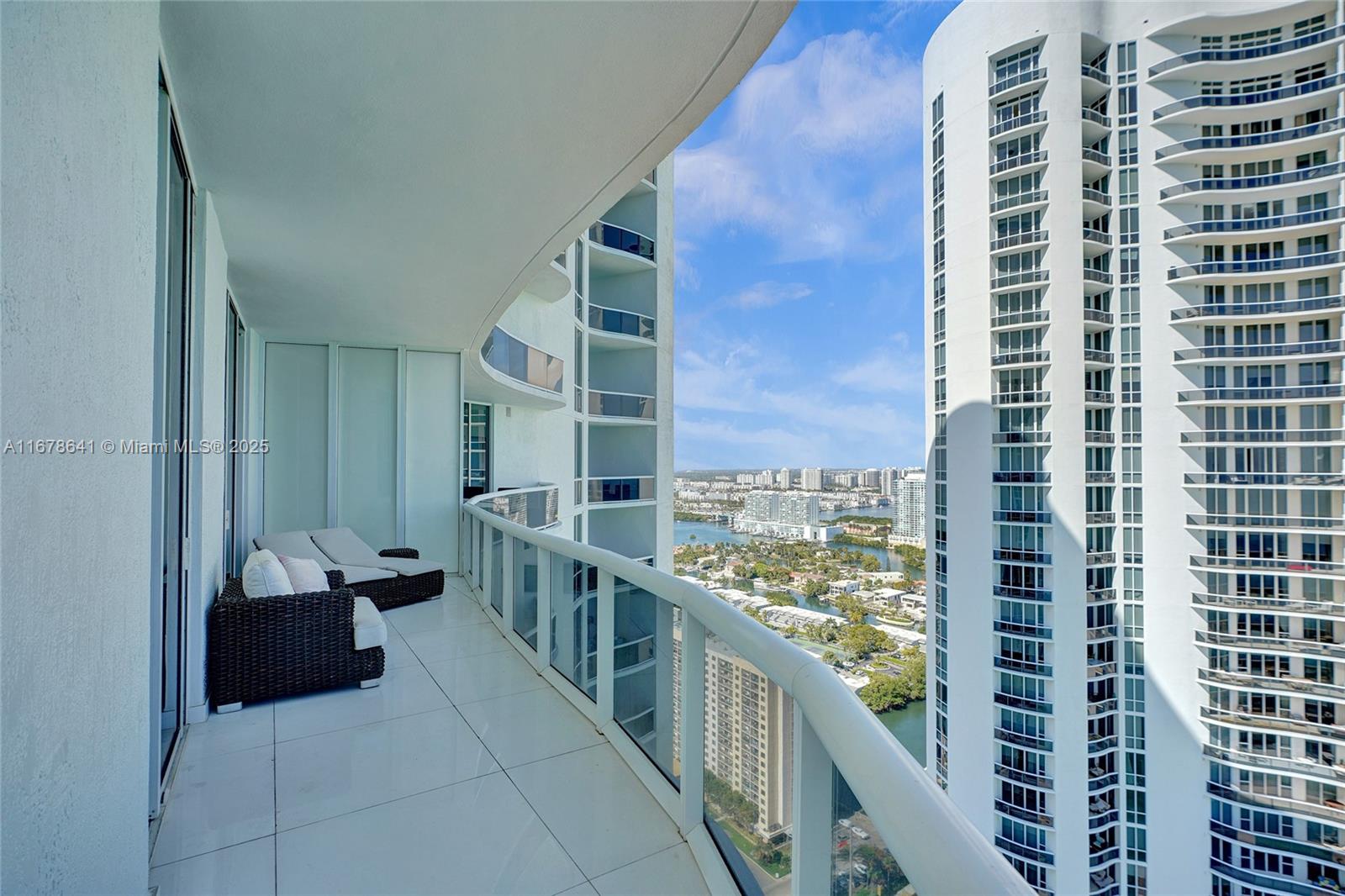 15811 Collins Ave #3302, Sunny Isles Beach FL 33160