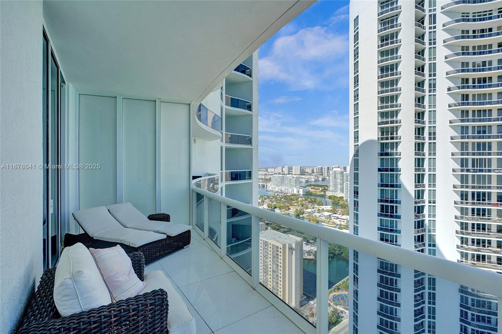 15811 Collins Ave #3302, Sunny Isles Beach FL 33160