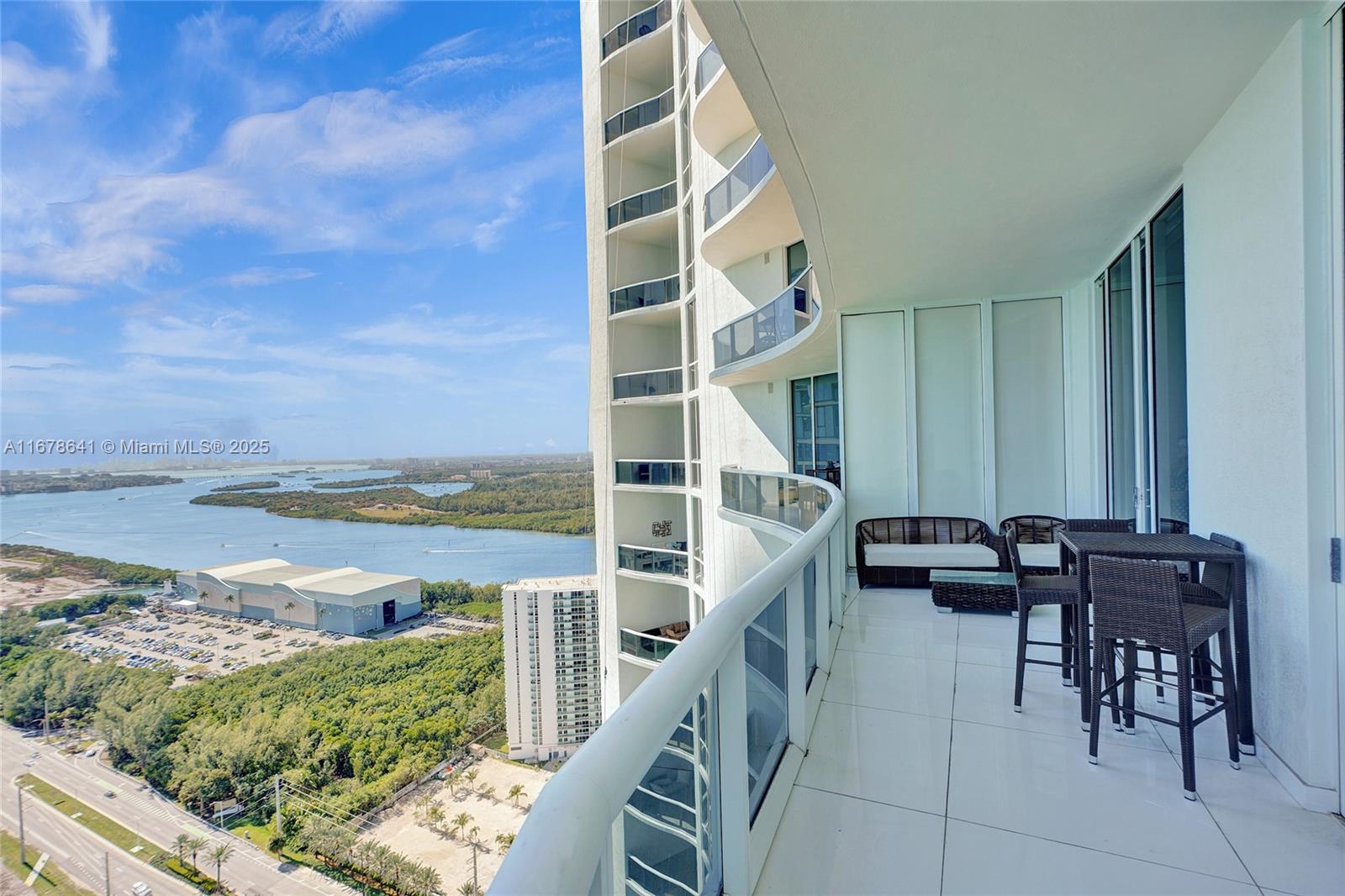 15811 Collins Ave #3302, Sunny Isles Beach FL 33160