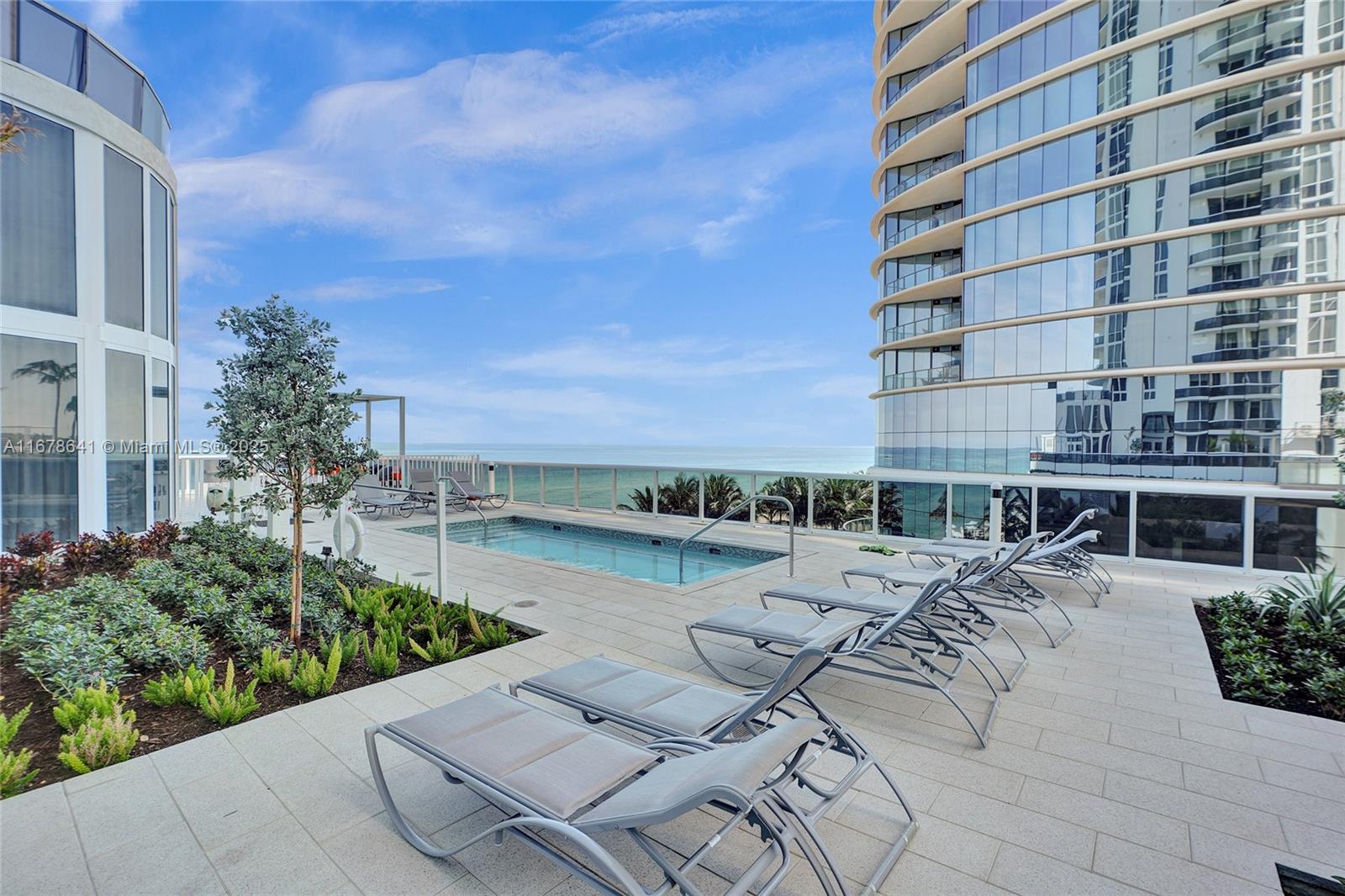 15811 Collins Ave #3302, Sunny Isles Beach FL 33160