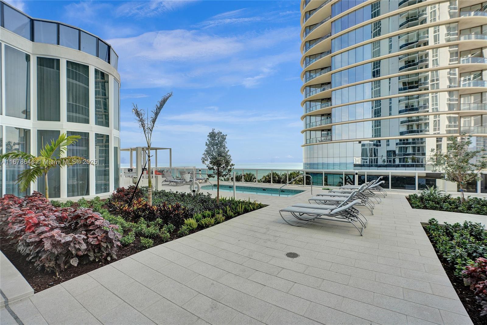 15811 Collins Ave #3302, Sunny Isles Beach FL 33160